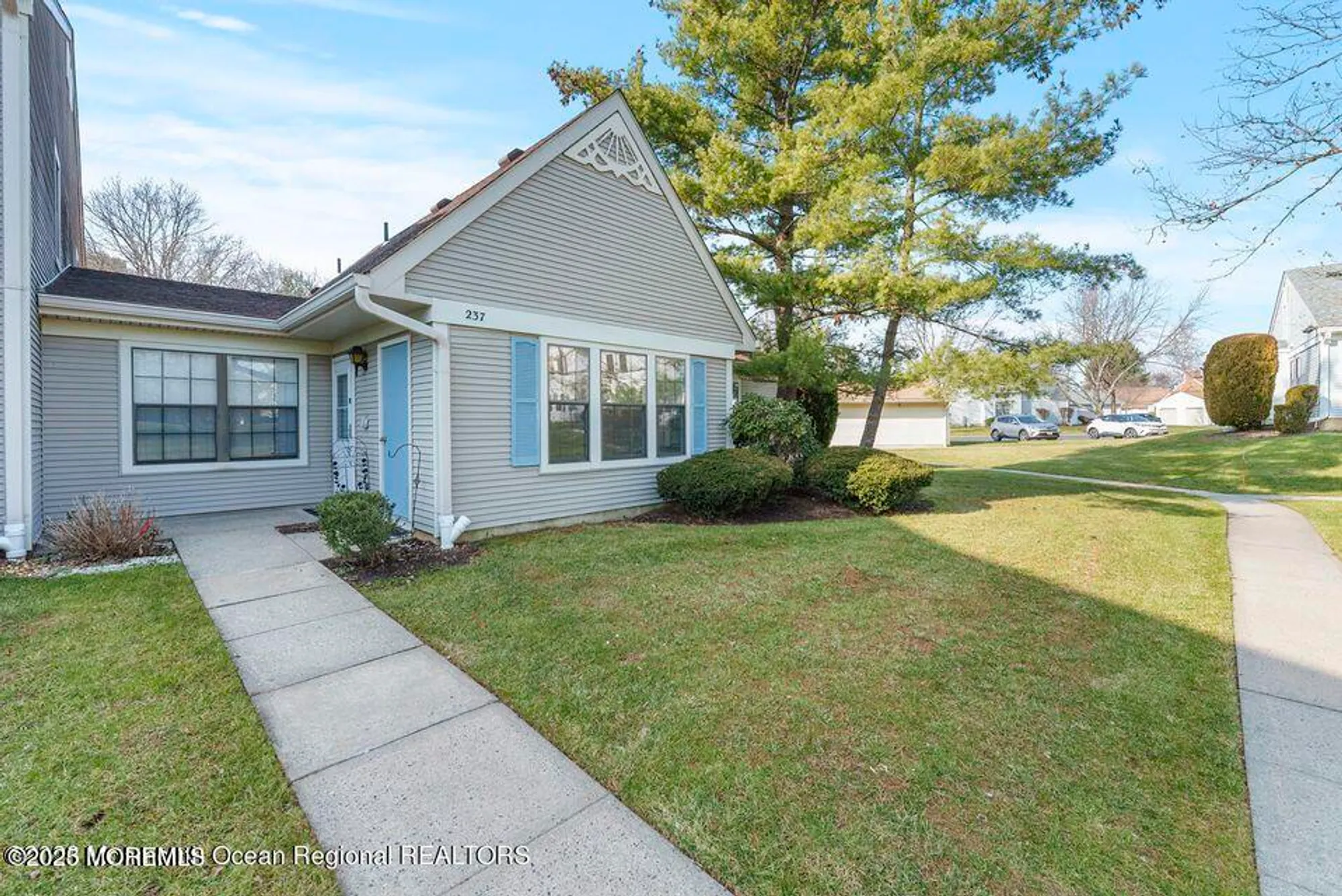 Property Slideshow image 2 of 28 | 237 wycoff way w, East Brunswick, NJ, 08816