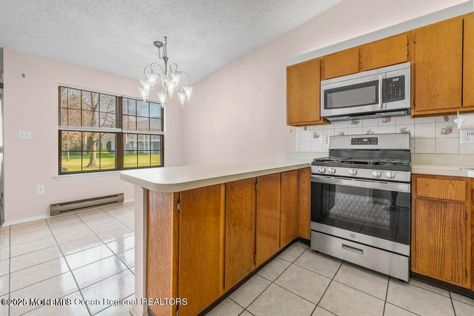 Property Slideshow image 13 of 28 | 237 wycoff way w, East Brunswick, NJ, 08816