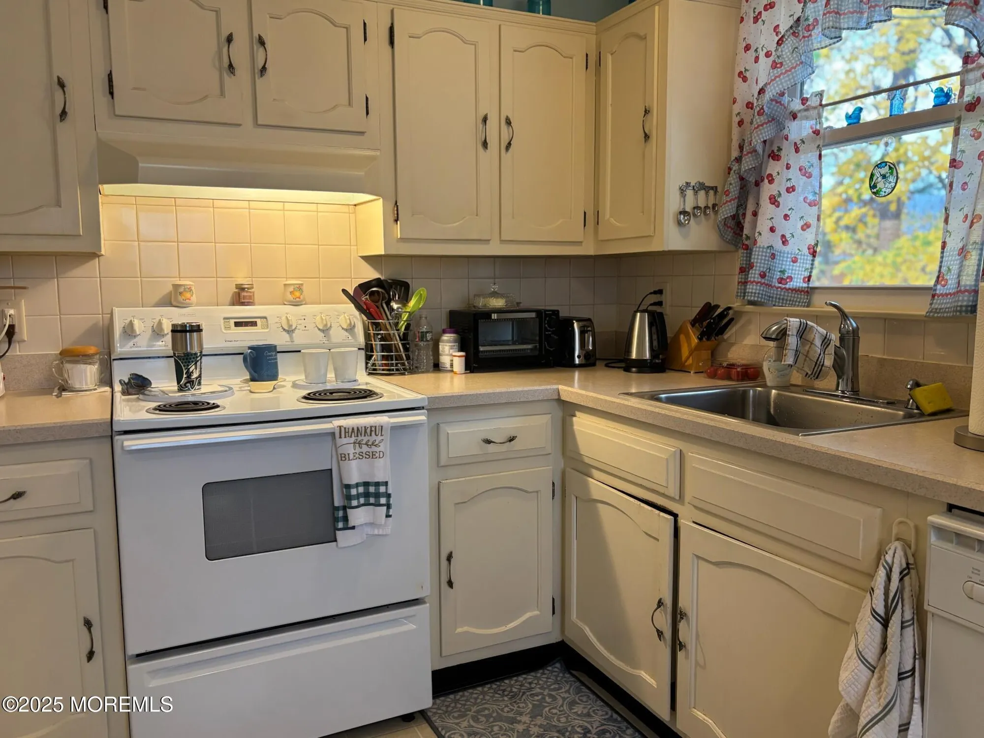 Property Slideshow image 20 of 39 | 791 hudson pkwy, Whiting, NJ, 08759