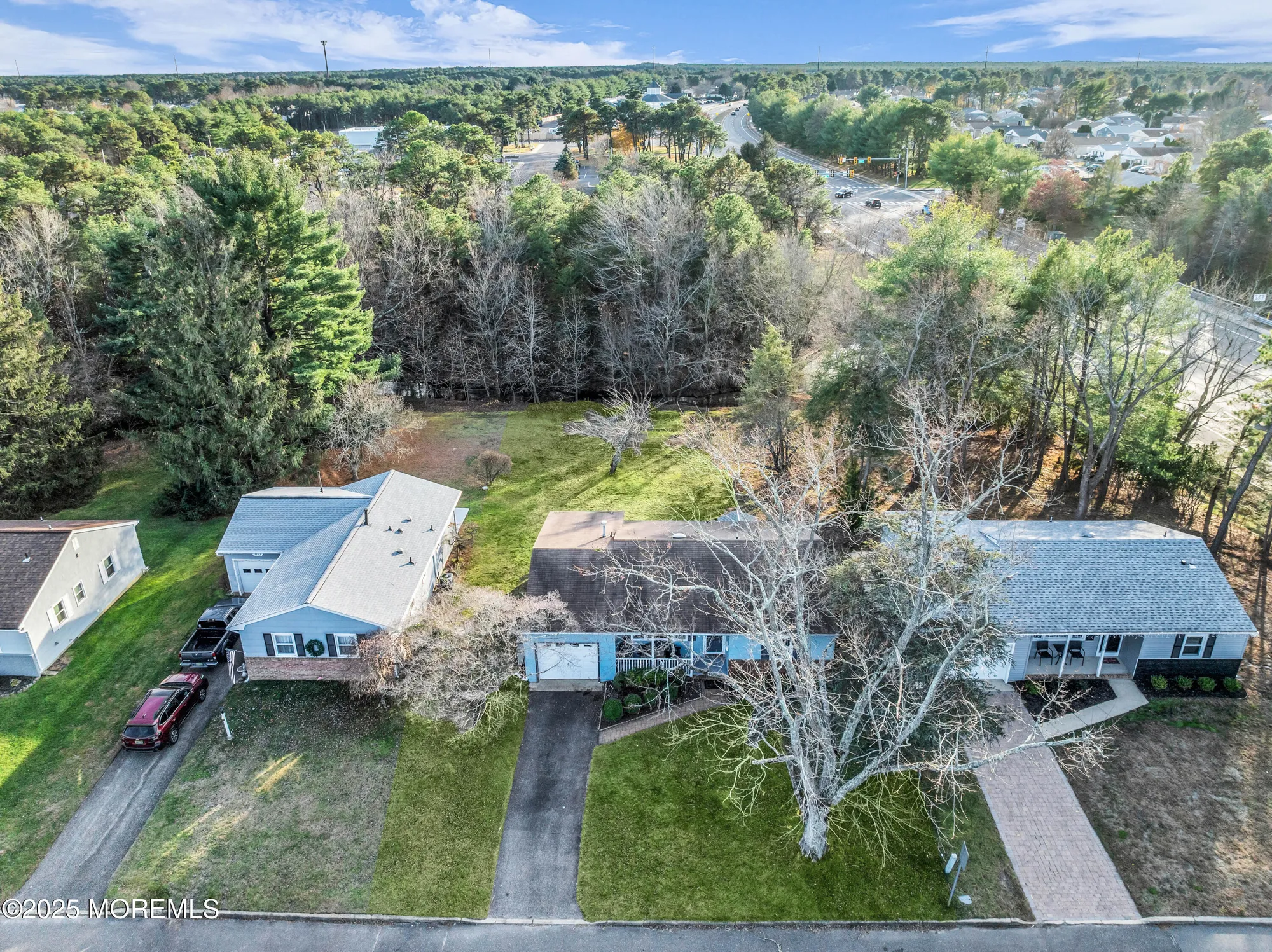 Property Slideshow image 3 of 26 | 1155 edgebrook dr, Toms River, NJ, 08757