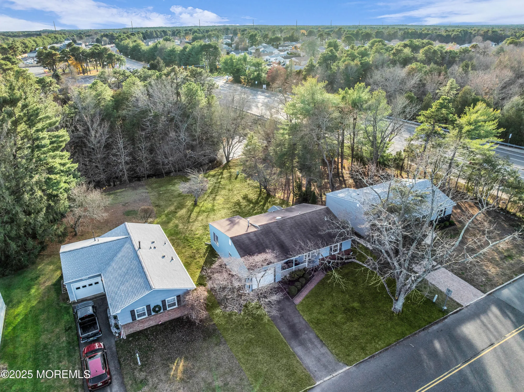 Property Slideshow image 9 of 26 | 1155 edgebrook dr, Toms River, NJ, 08757