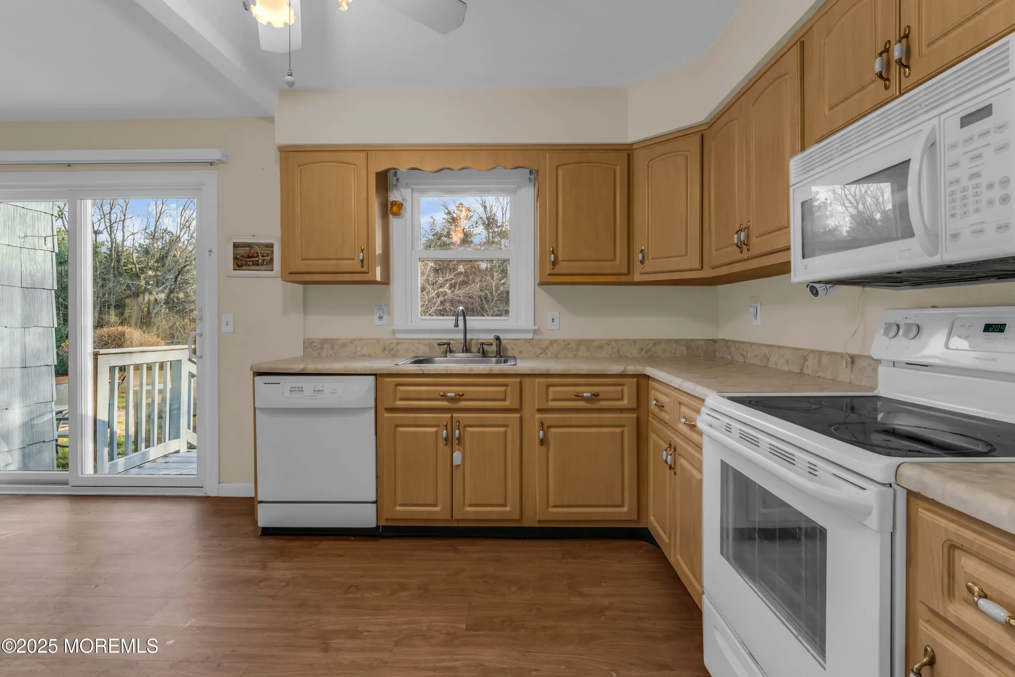 Property Slideshow image 16 of 26 | 1155 edgebrook dr, Toms River, NJ, 08757