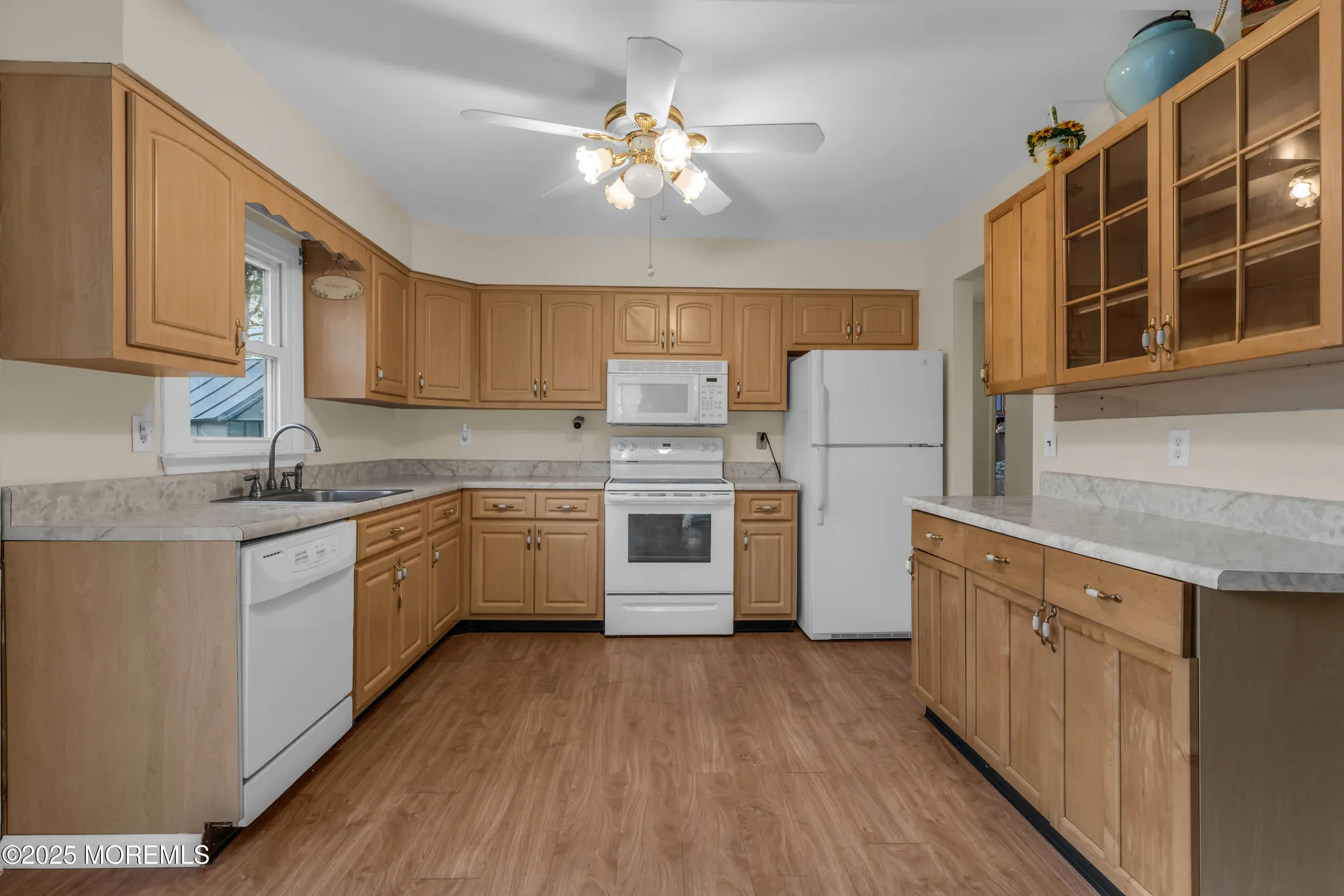 Property Slideshow image 17 of 26 | 1155 edgebrook dr, Toms River, NJ, 08757