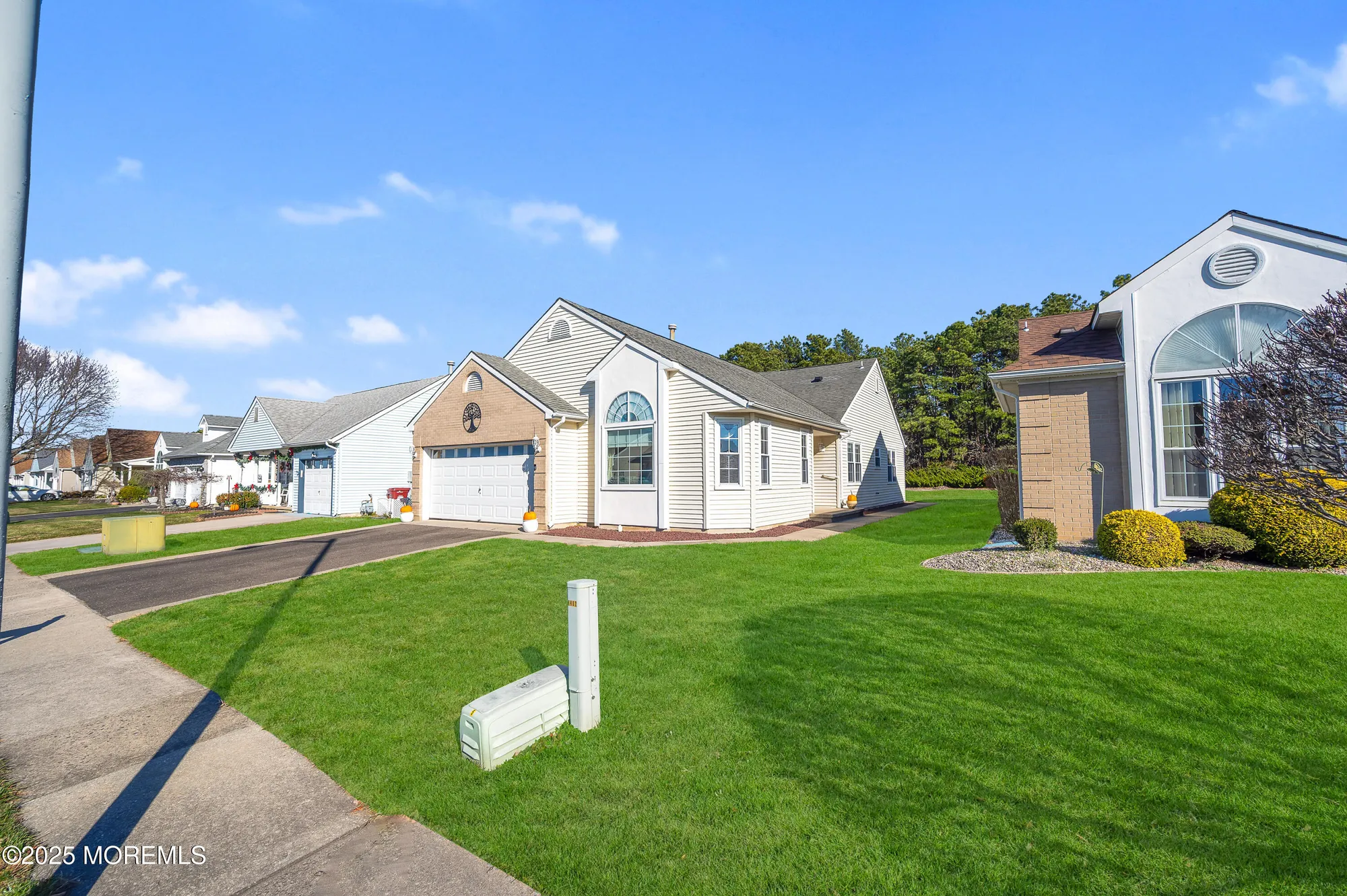 Property Slideshow image 27 of 30 | 51 narberth way, Toms River, NJ, 08757