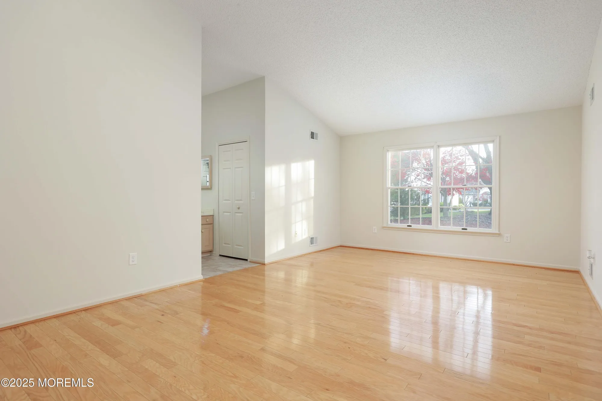 Property Slideshow image 31 of 37 | 1665 goldspire rd, Toms River, NJ, 08755