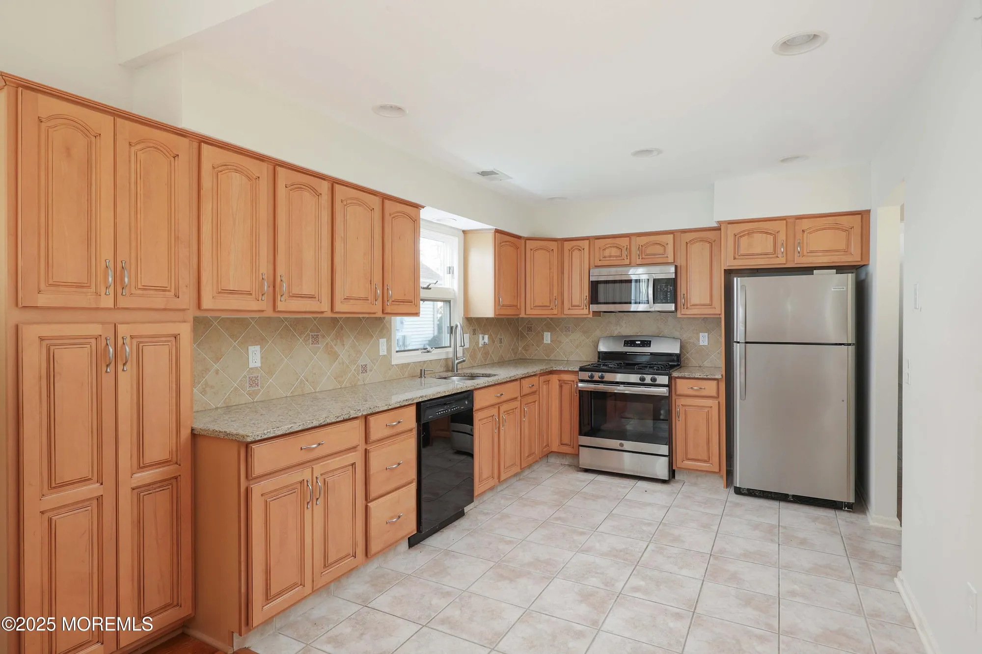 Property Slideshow image 20 of 37 | 1665 goldspire rd, Toms River, NJ, 08755