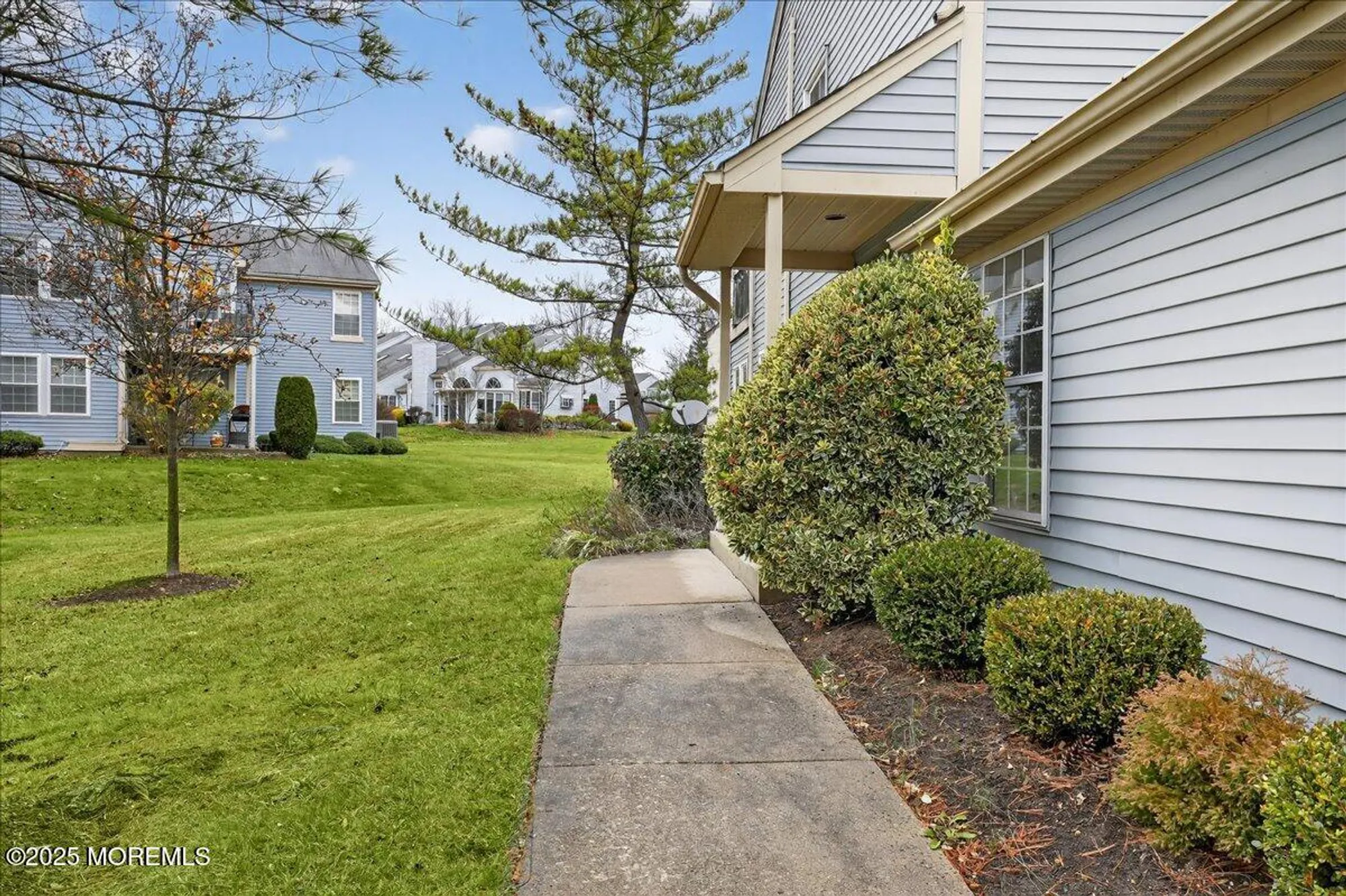 Property Slideshow image 7 of 56 | 5 wingate ct 5d, Monroe, NJ, 08831