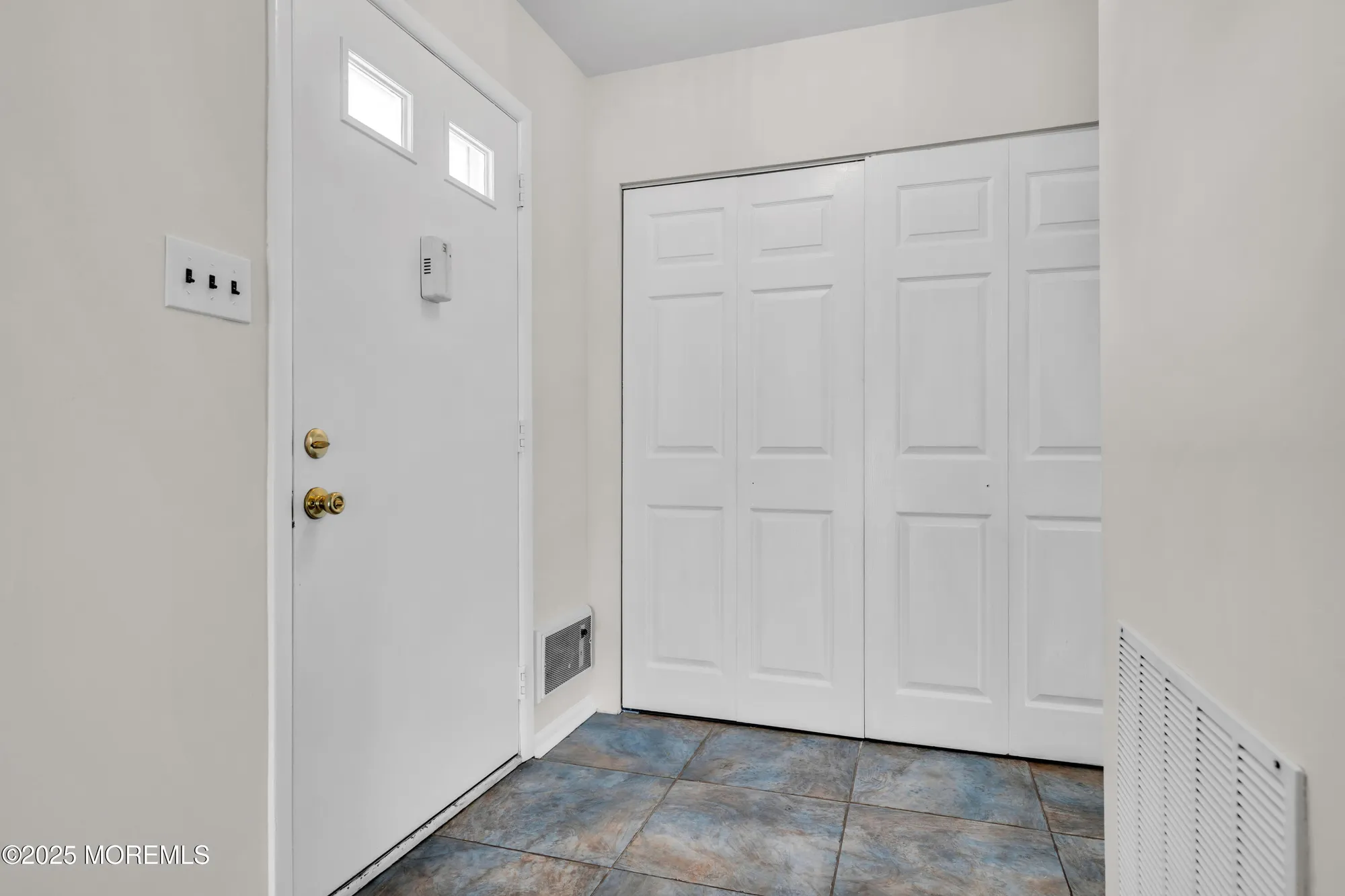 Property Slideshow image 7 of 40 | 201 blake cir, Brick, NJ, 08724