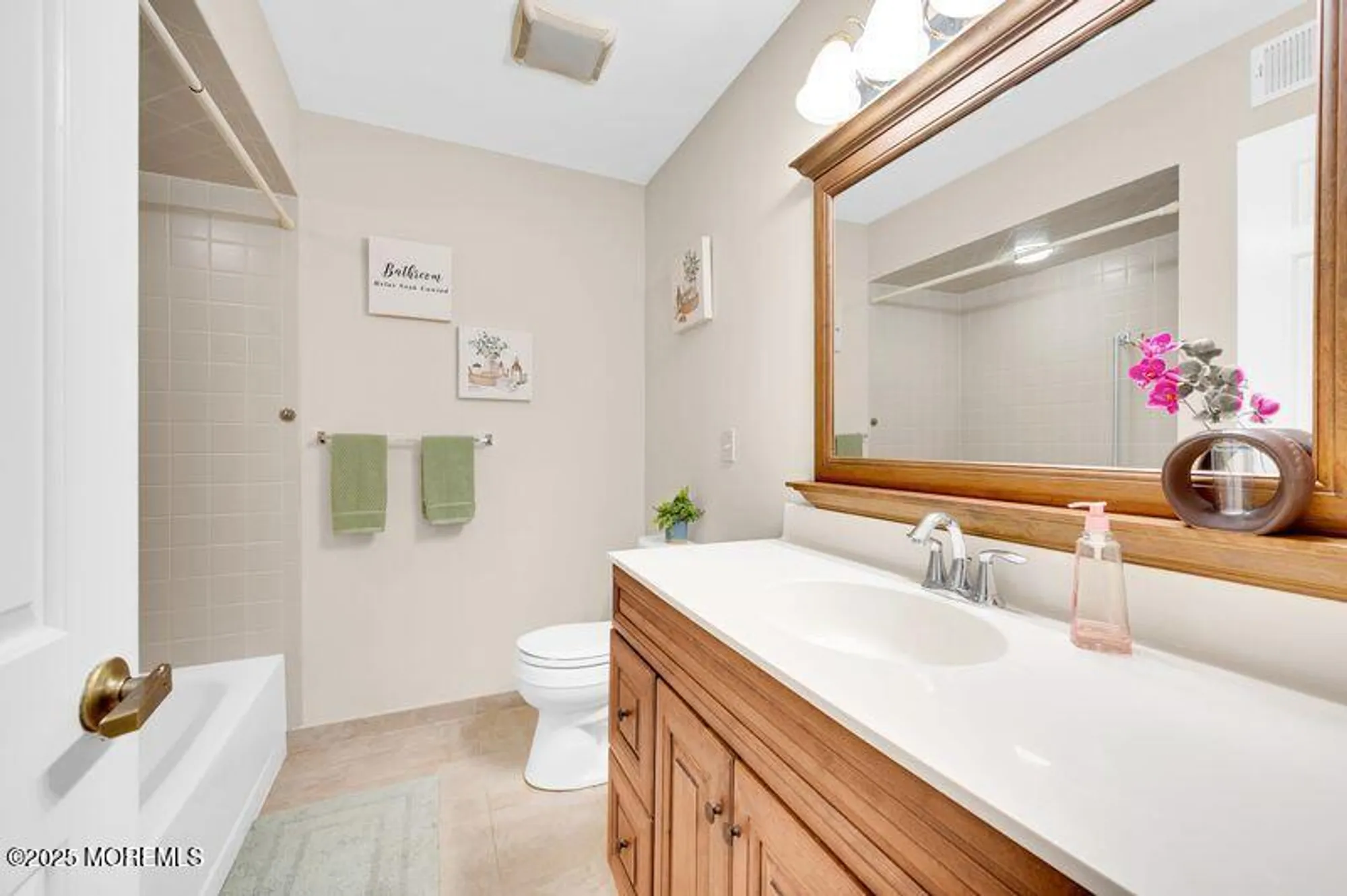 Property Slideshow image 7 of 27 | 22 rushmore dr, Brick, NJ, 08724
