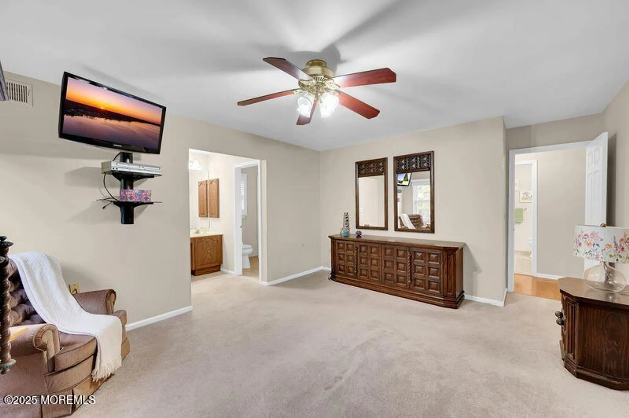 Property Slideshow image 17 of 27 | 22 rushmore dr, Brick, NJ, 08724