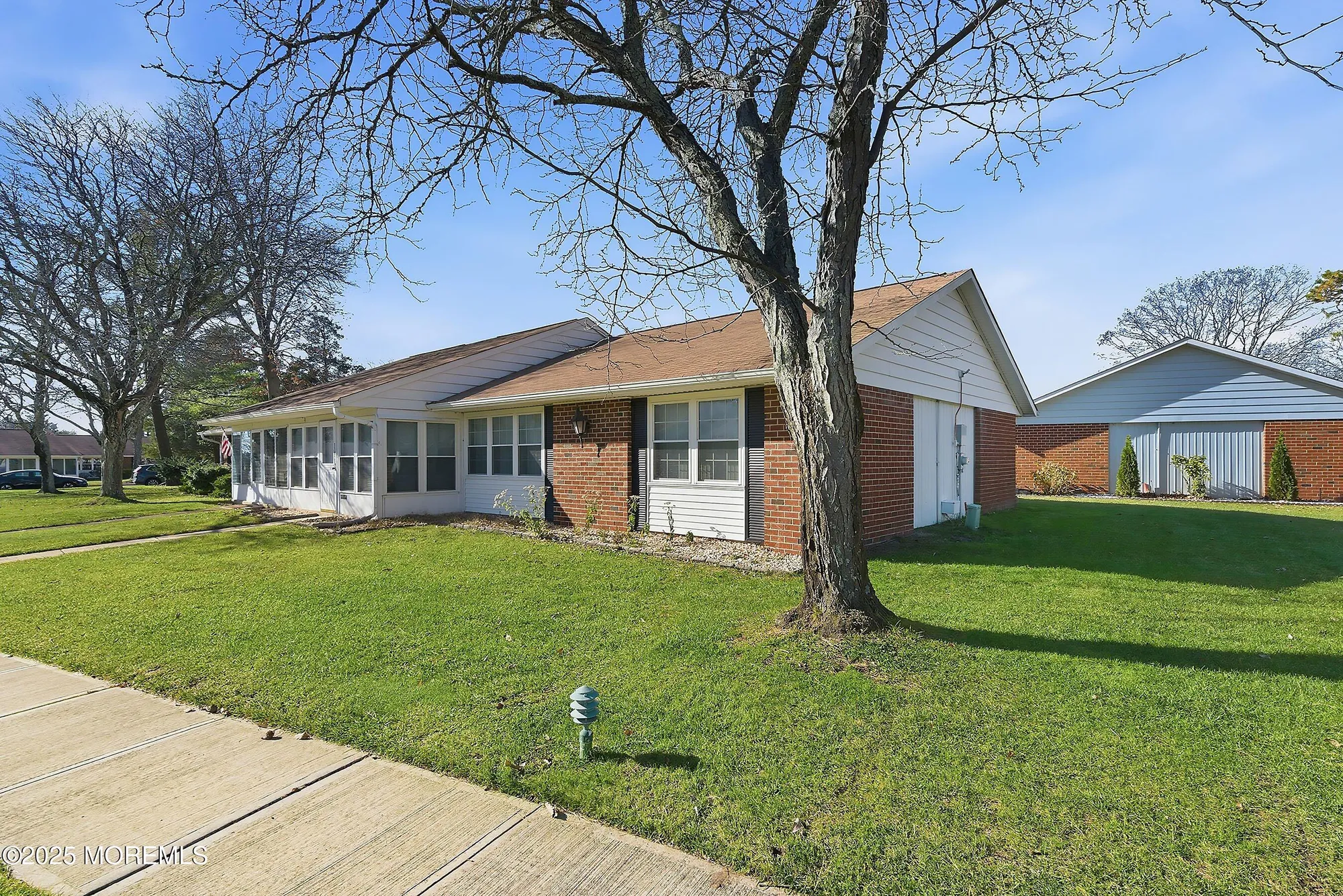 Property Slideshow image 2 of 27 | 1169b clydebank ct, Lakewood, NJ, 08701