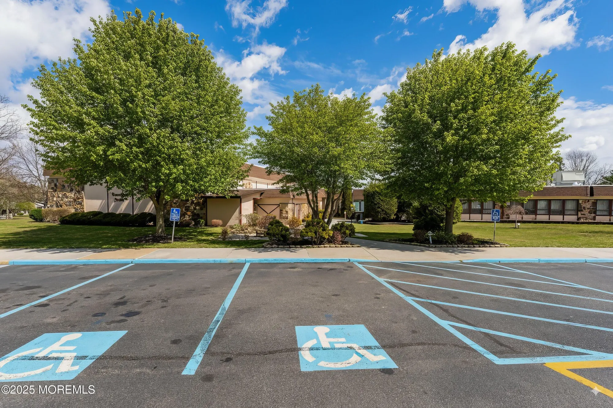 Property Slideshow image 22 of 27 | 1169b clydebank ct, Lakewood, NJ, 08701