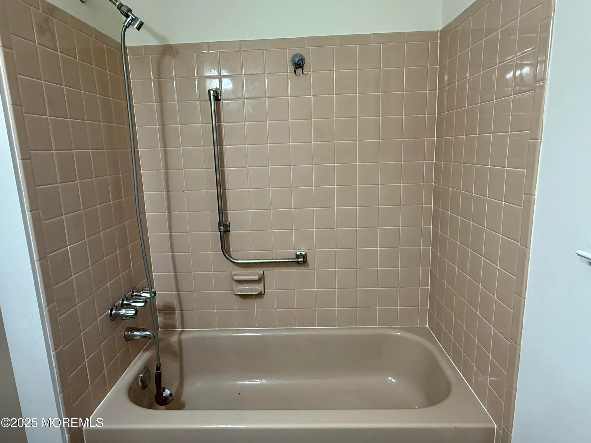 Property Slideshow image 14 of 19 | 8 nevis ct, Toms River, NJ, 08757