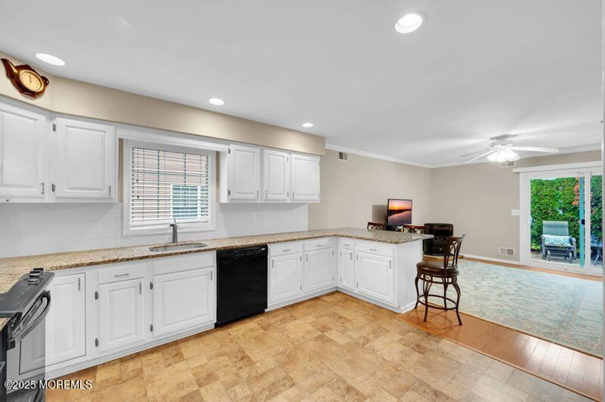 Property Slideshow image 12 of 27 | 22 rushmore dr, Brick, NJ, 08724