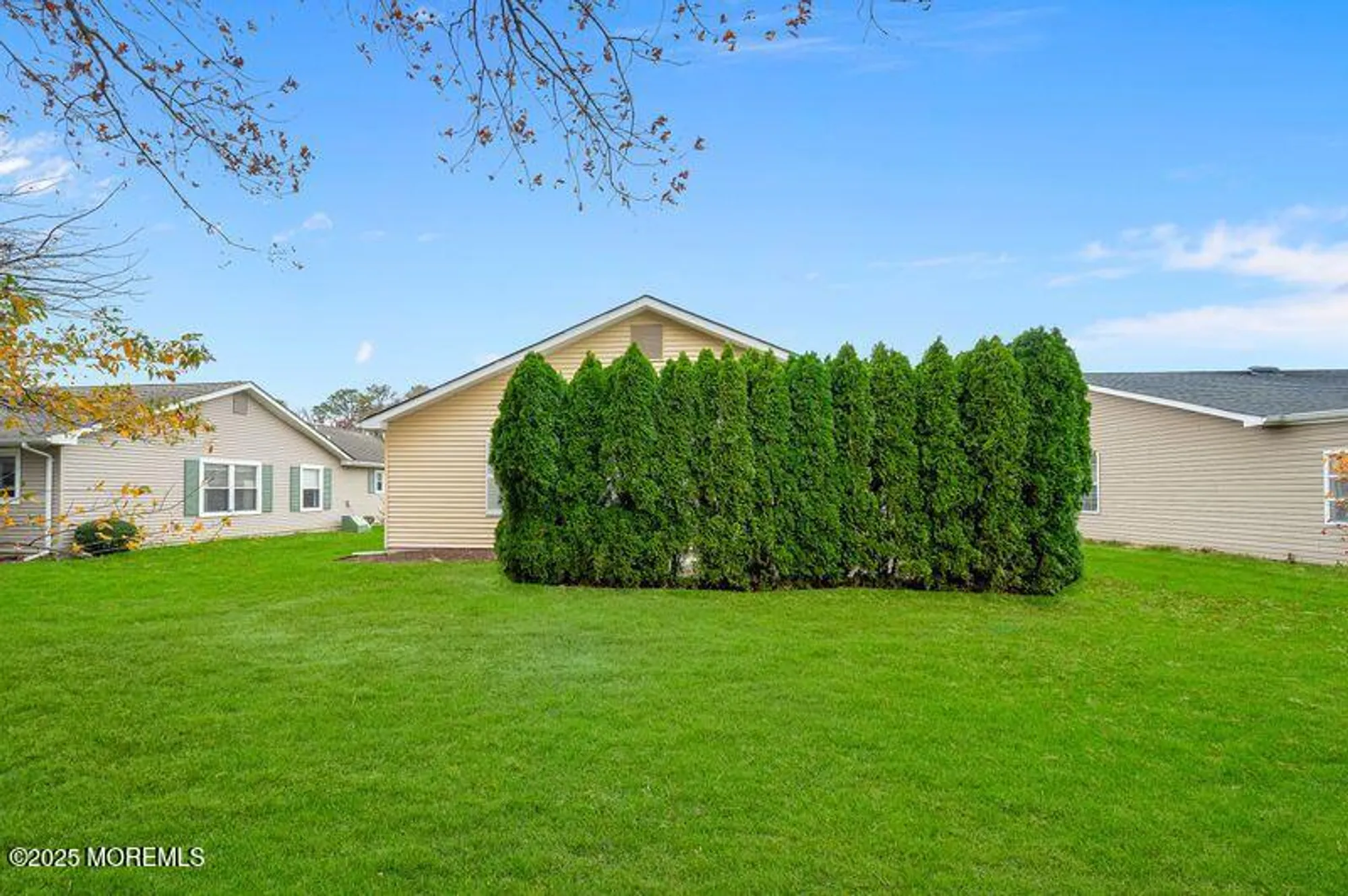 Property Slideshow image 22 of 27 | 22 rushmore dr, Brick, NJ, 08724