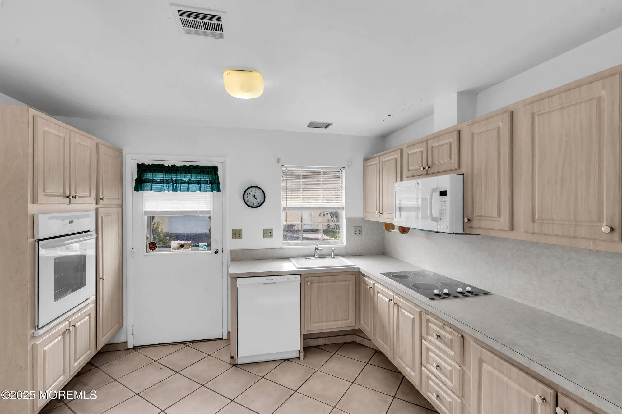 Property Slideshow image 15 of 22 | 243d jefferson ct, Lakewood, NJ, 08701