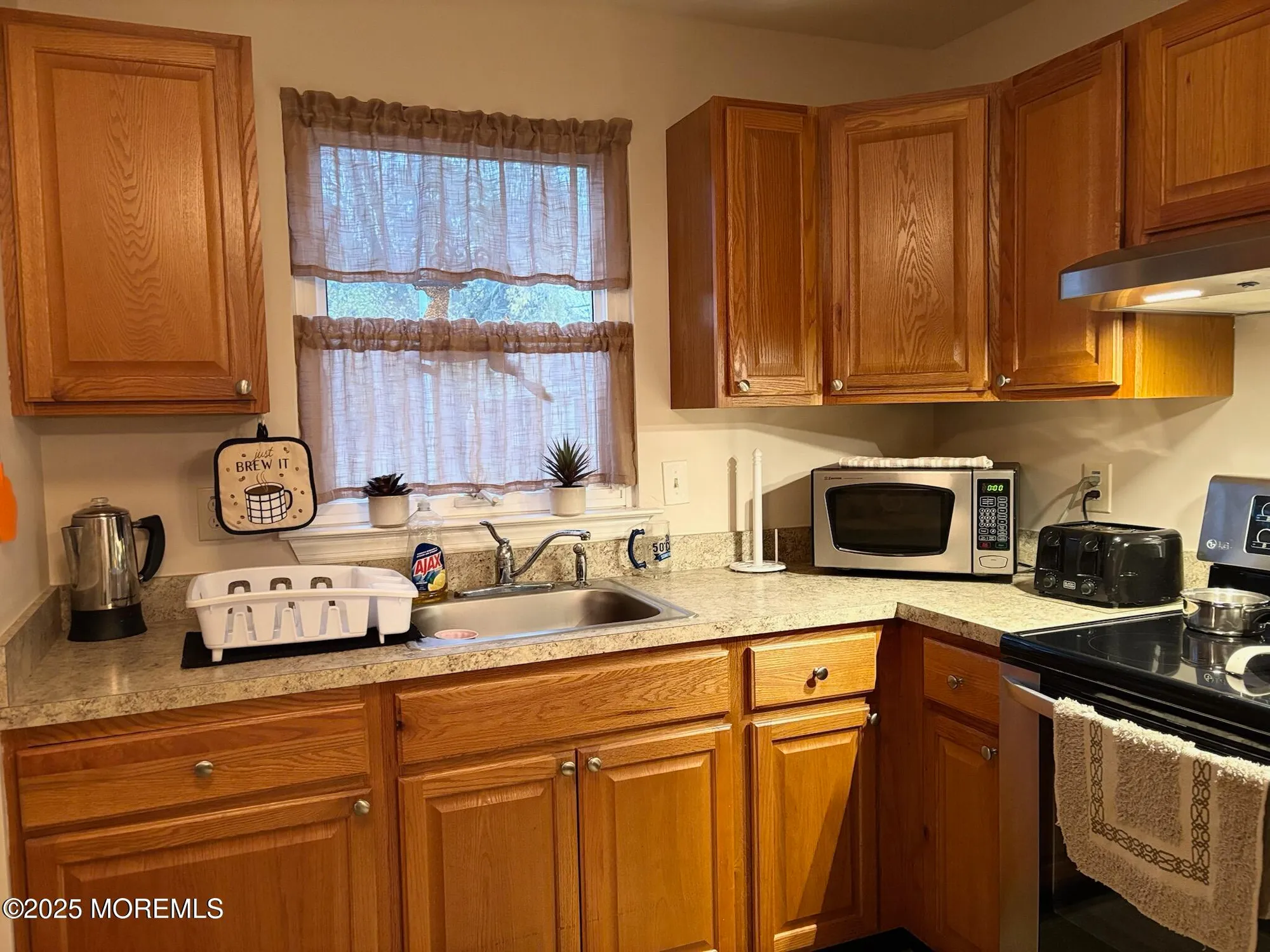 Property Slideshow image 23 of 57 | 10 constitution blvd b, Whiting, NJ, 08759
