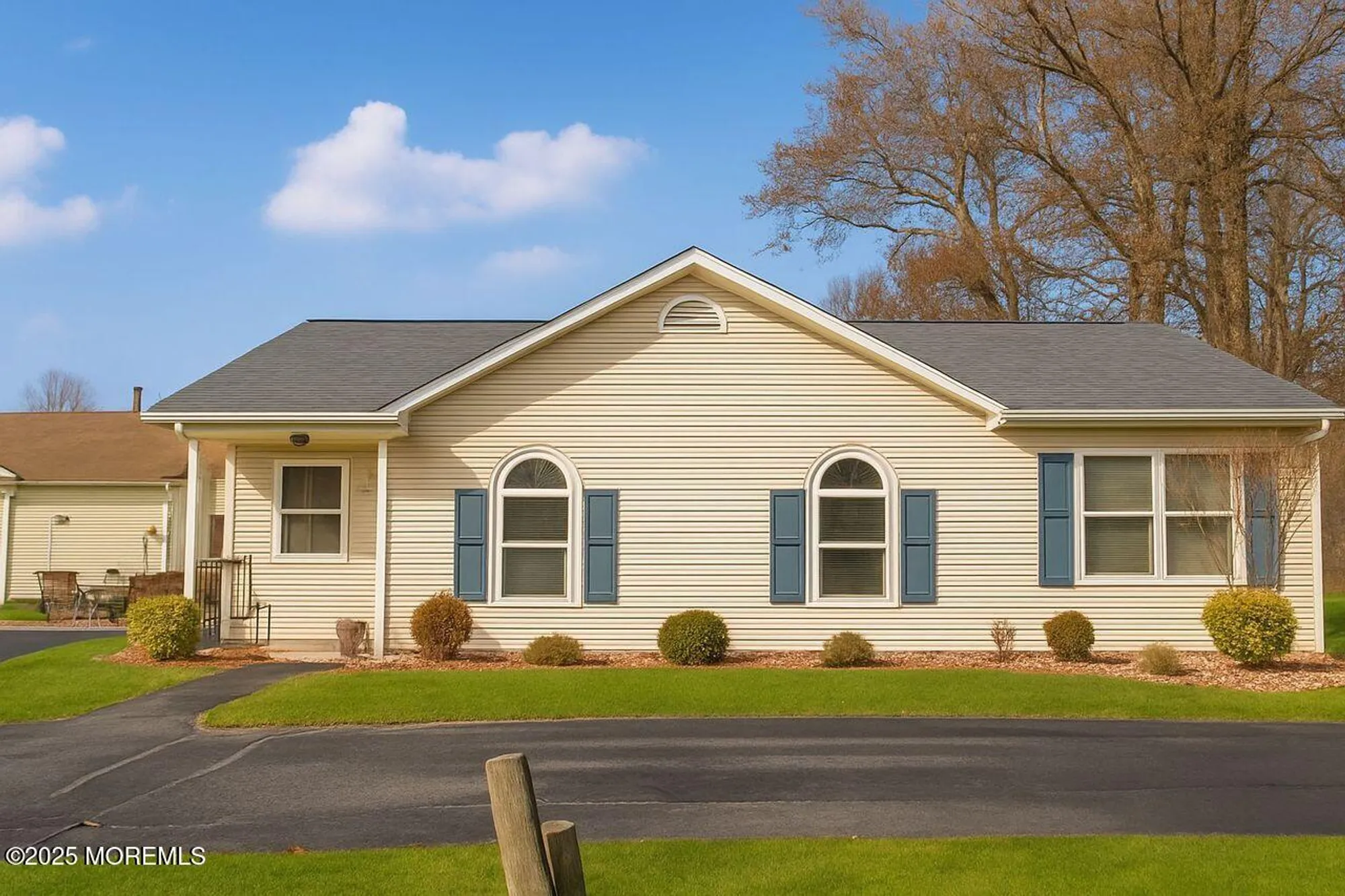 Property Slideshow image 18 of 18 | 35 ivy ridge close, Freehold, NJ, 07728