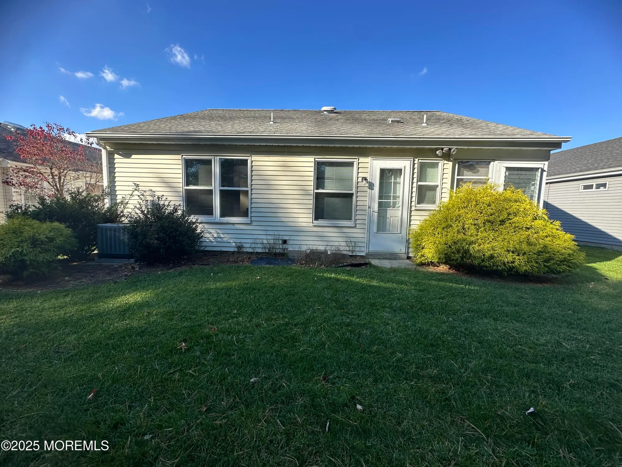 Property Slideshow image 16 of 18 | 21 harrogate ln, Manchester, NJ, 08759