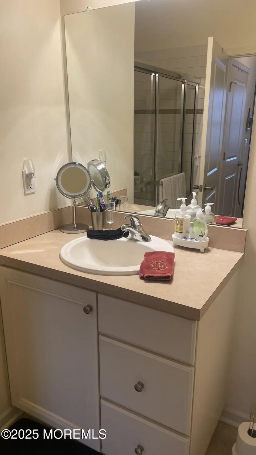 Property Slideshow image 8 of 24 | 735 amy ct, Lakewood, NJ, 08701