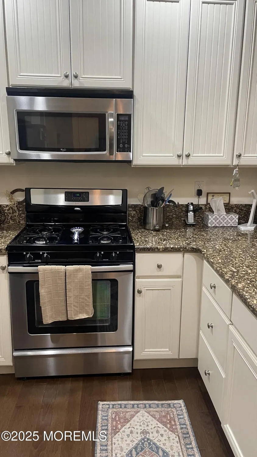 Property Slideshow image 2 of 24 | 735 amy ct, Lakewood, NJ, 08701