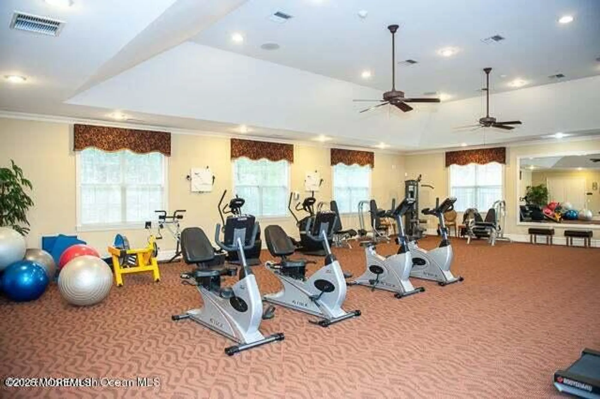 Property Slideshow image 19 of 24 | 735 amy ct, Lakewood, NJ, 08701
