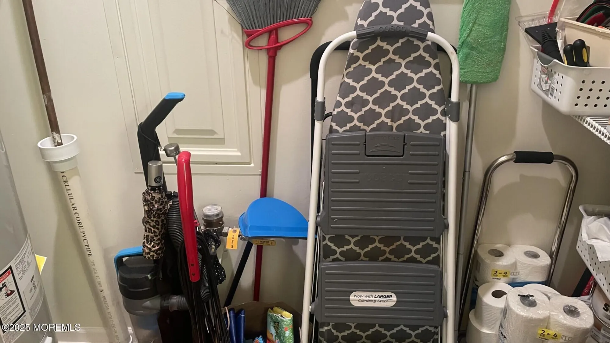 Property Slideshow image 14 of 24 | 735 amy ct, Lakewood, NJ, 08701