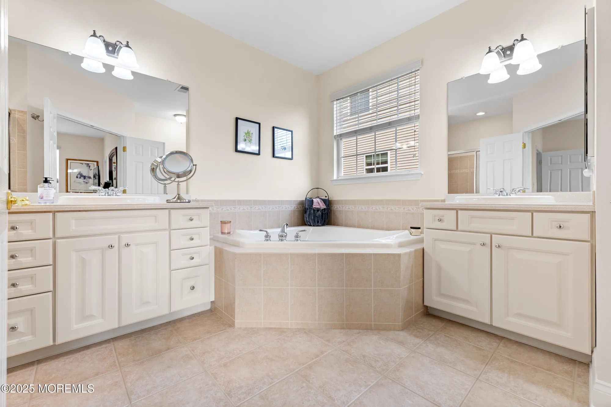 Property Slideshow image 35 of 40 | 43 marlow dr, Jackson, NJ, 08527