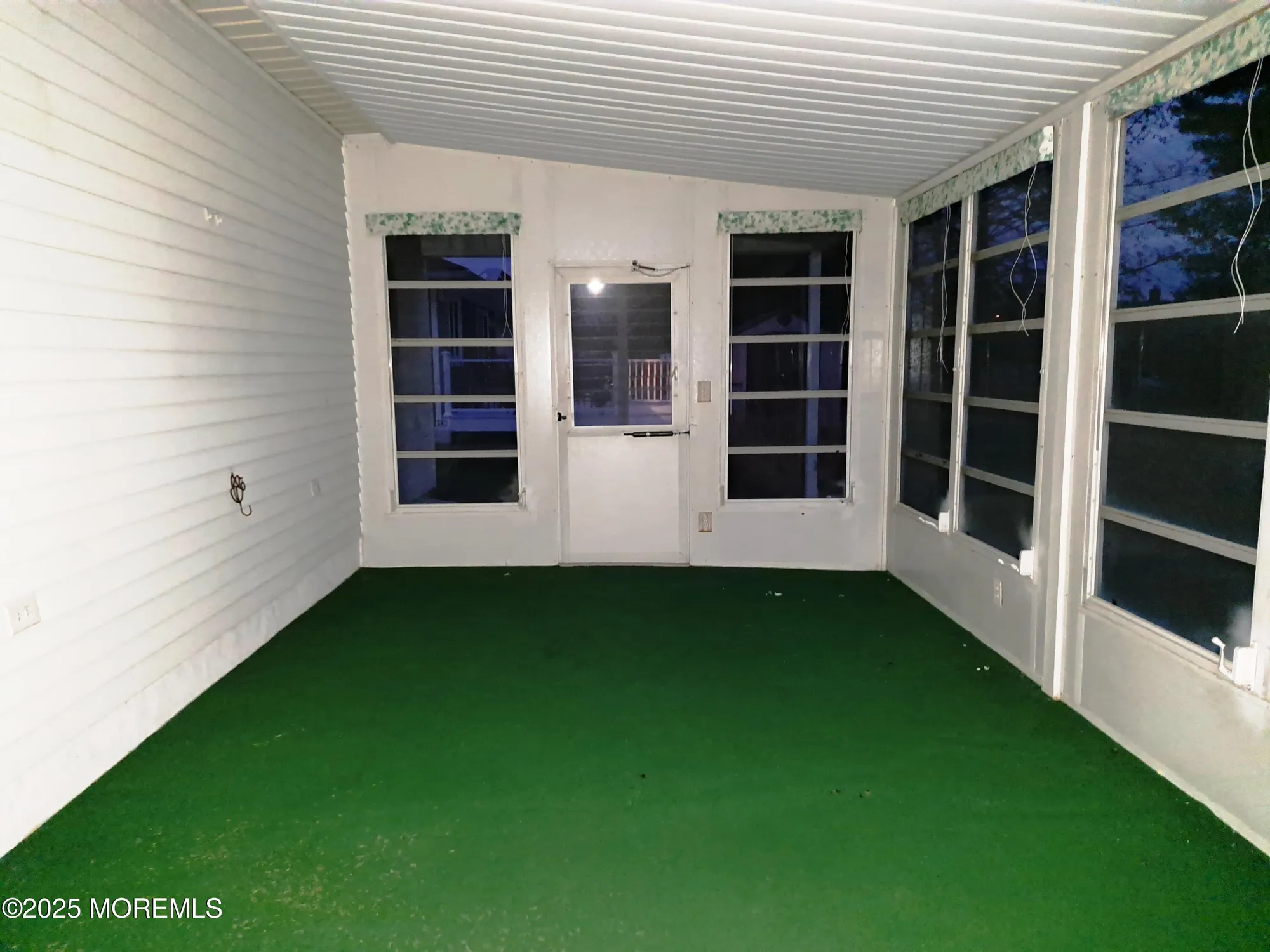 Property Slideshow image 10 of 33 | 135 biabou dr, Toms River, NJ, 08757