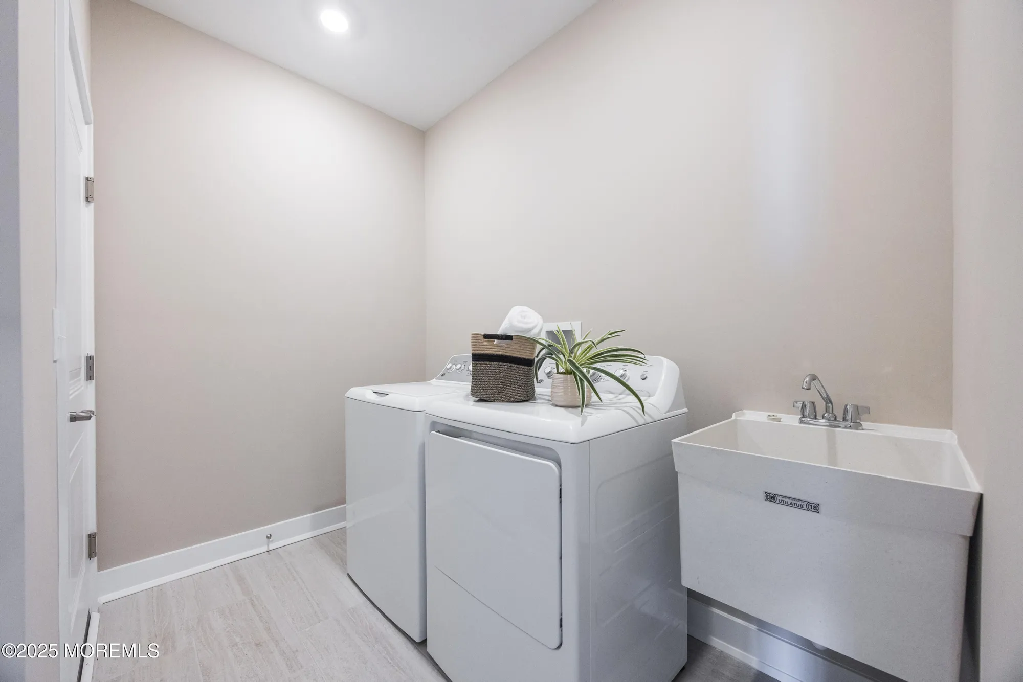 Property Slideshow image 15 of 41 | 94 fillmore dr, Monroe, NJ, 08831