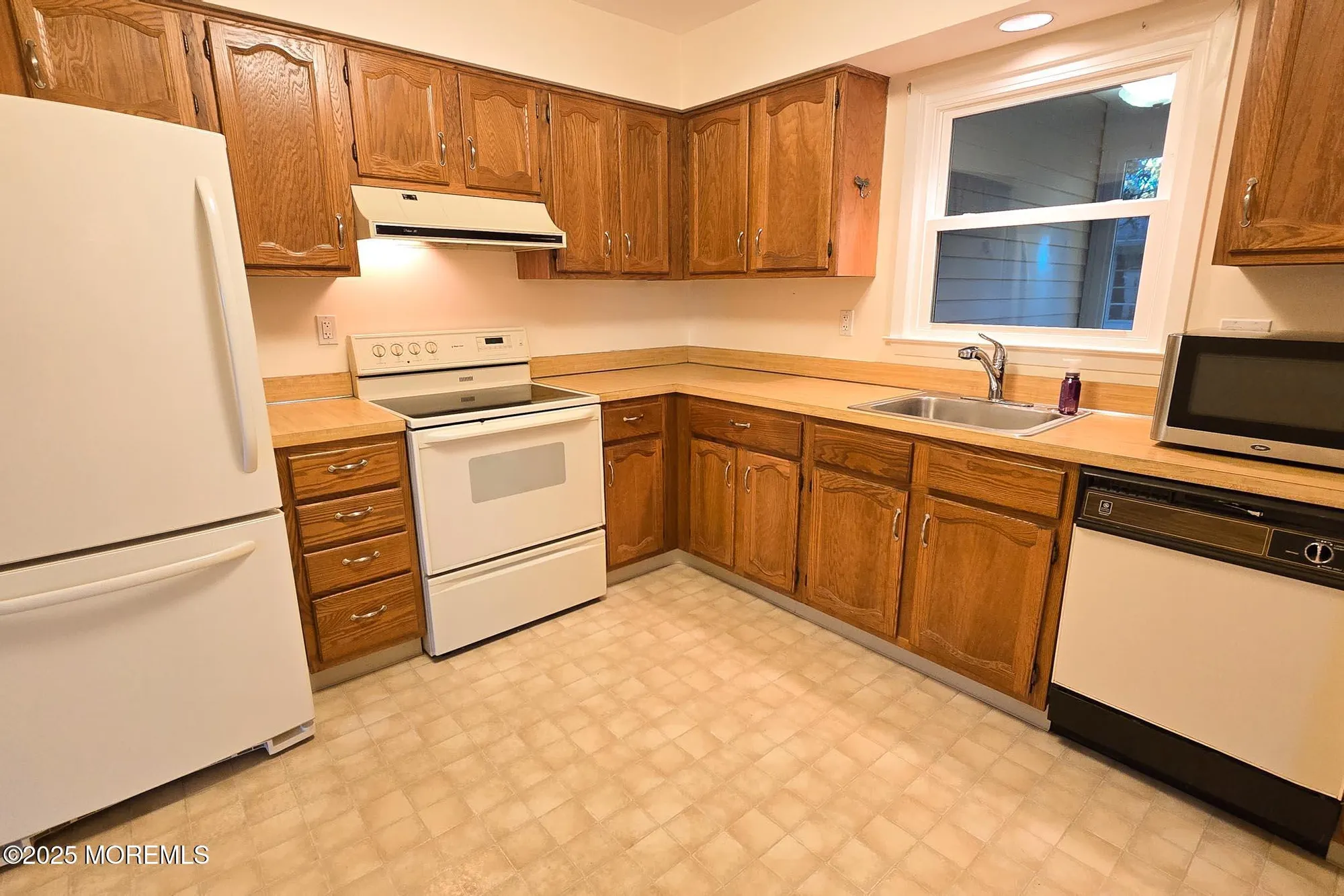 Property Slideshow image 11 of 33 | 91 lauren ln, Brick, NJ, 08723