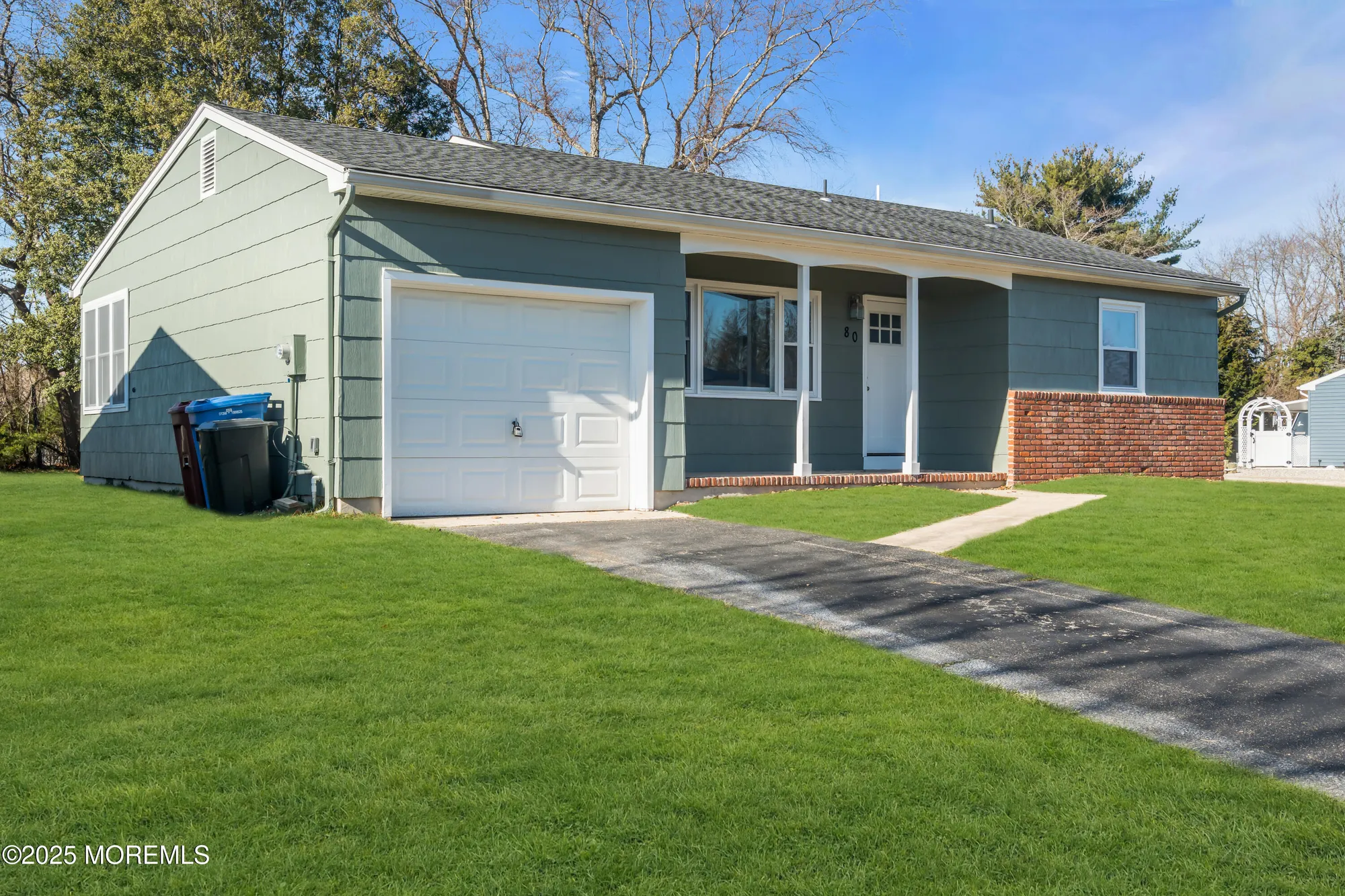 Property Slideshow image 2 of 31 | 80 brakenbury dr, Toms River, NJ, 08757