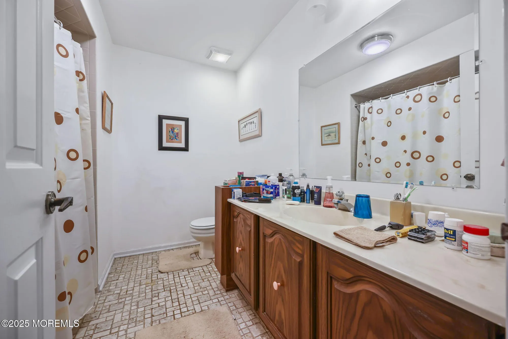 Property Slideshow image 17 of 24 | 41 suffolk way, Marlboro, NJ, 07746