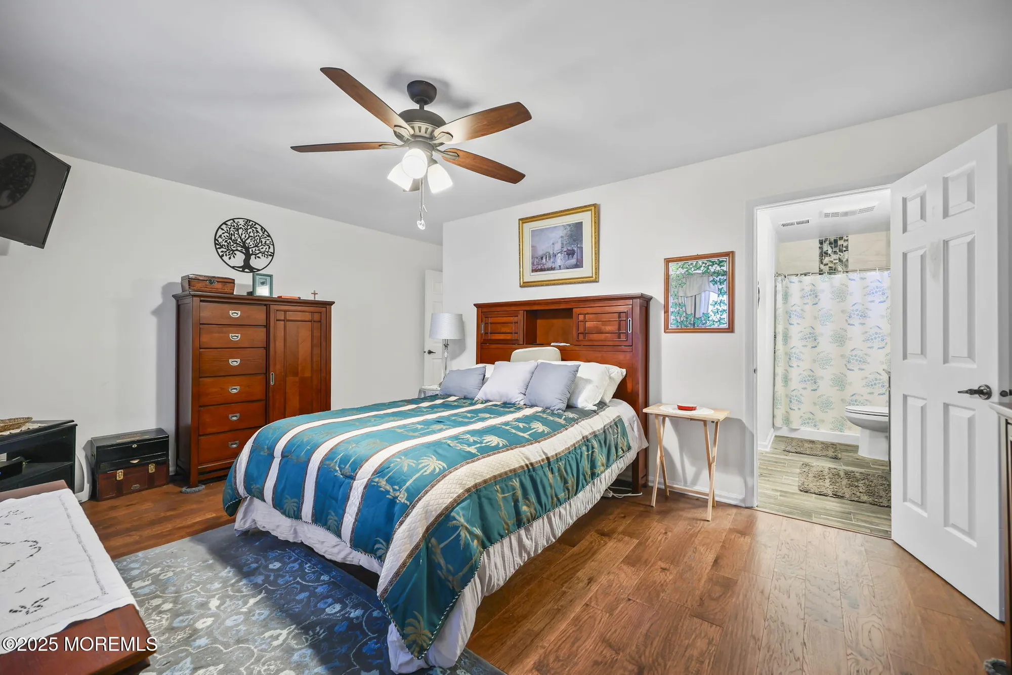 Property Slideshow image 19 of 24 | 41 suffolk way, Marlboro, NJ, 07746