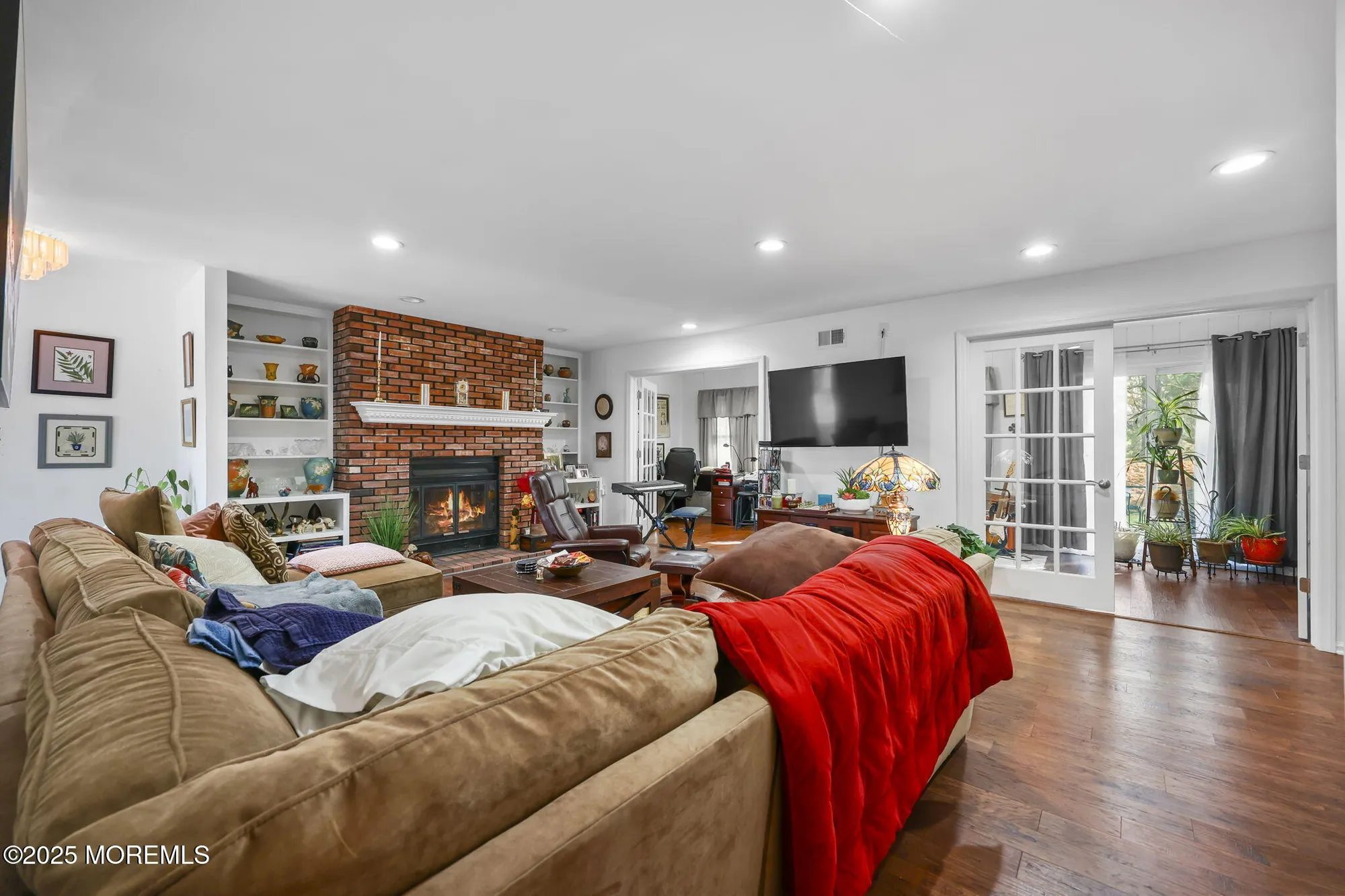 Property Slideshow image 11 of 24 | 41 suffolk way, Marlboro, NJ, 07746