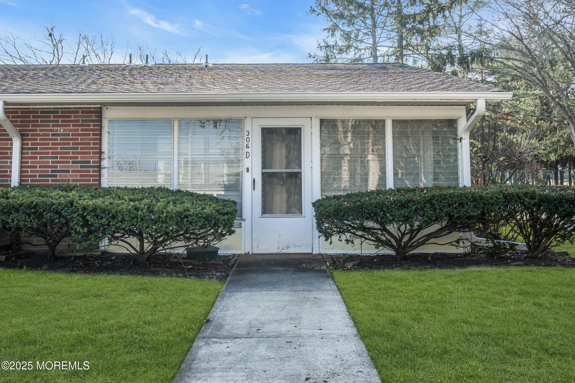 Property Slideshow image 1 of 23 | 306 w malvern ct d, Lakewood, NJ, 08701