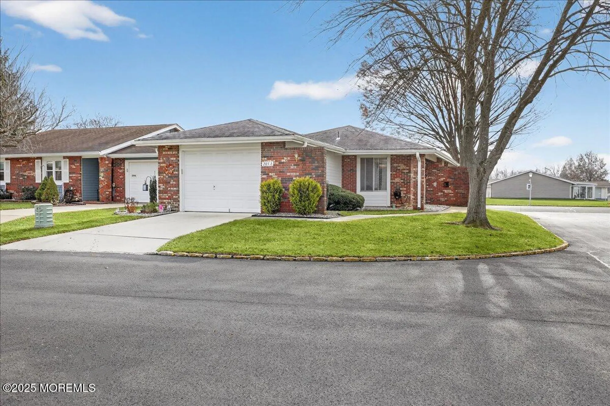 Property Slideshow image 3 of 27 | 205a newport rd # 205a, Monroe, NJ, 08831