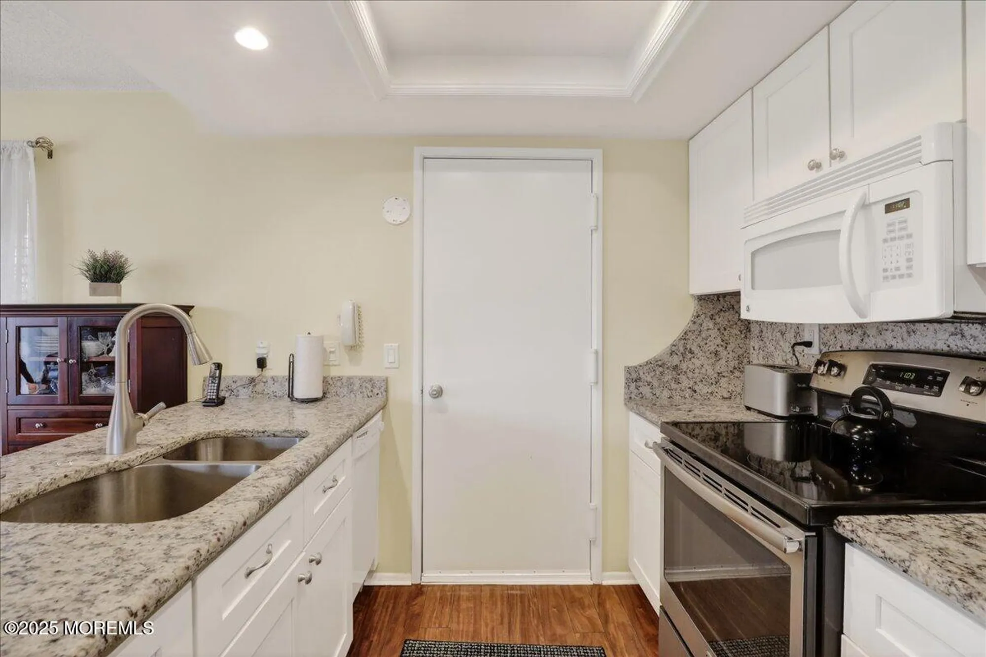 Property Slideshow image 11 of 27 | 205a newport rd # 205a, Monroe, NJ, 08831