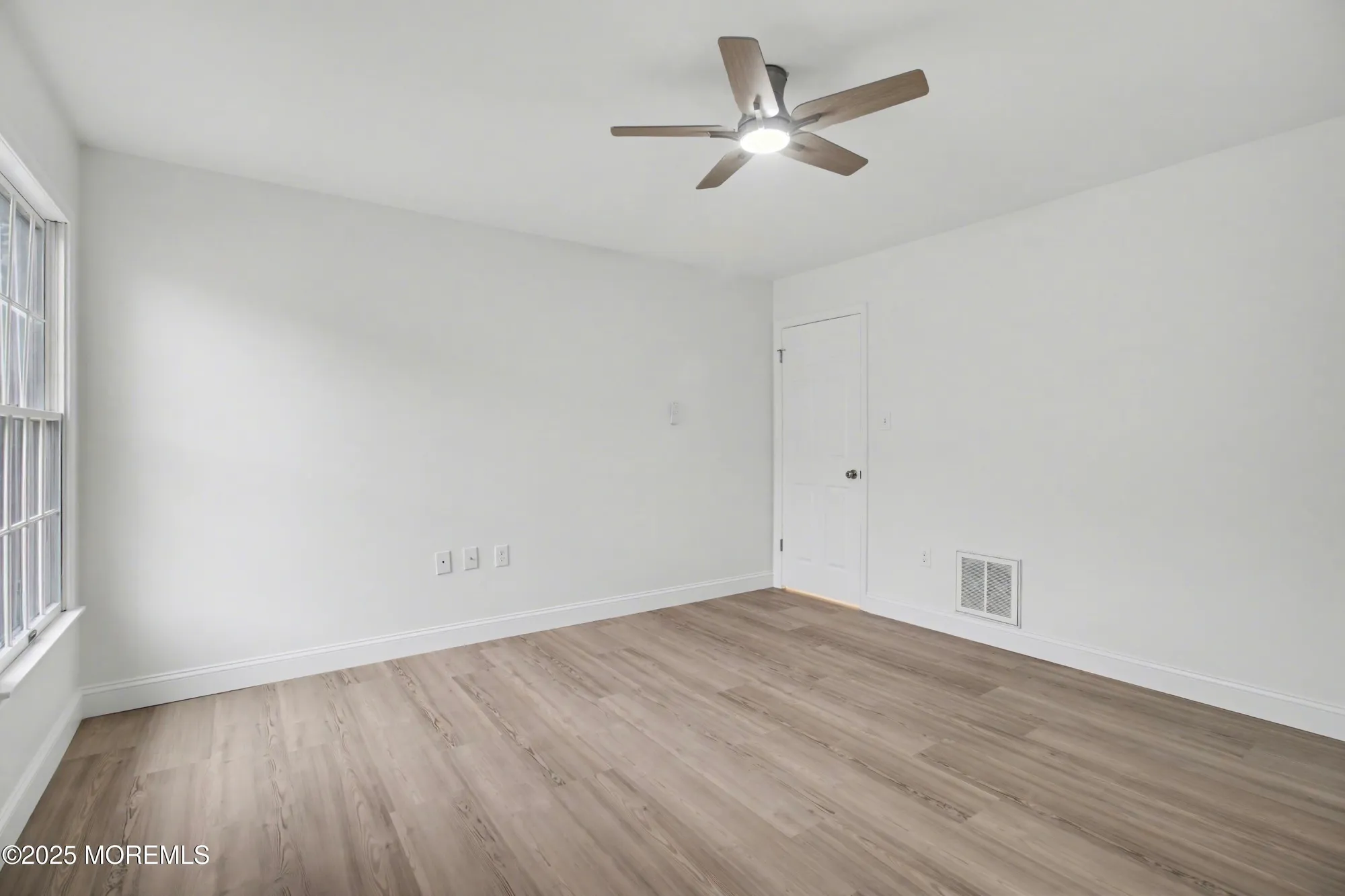 Property Slideshow image 31 of 36 | 1493 forelle ln, Toms River, NJ, 08755