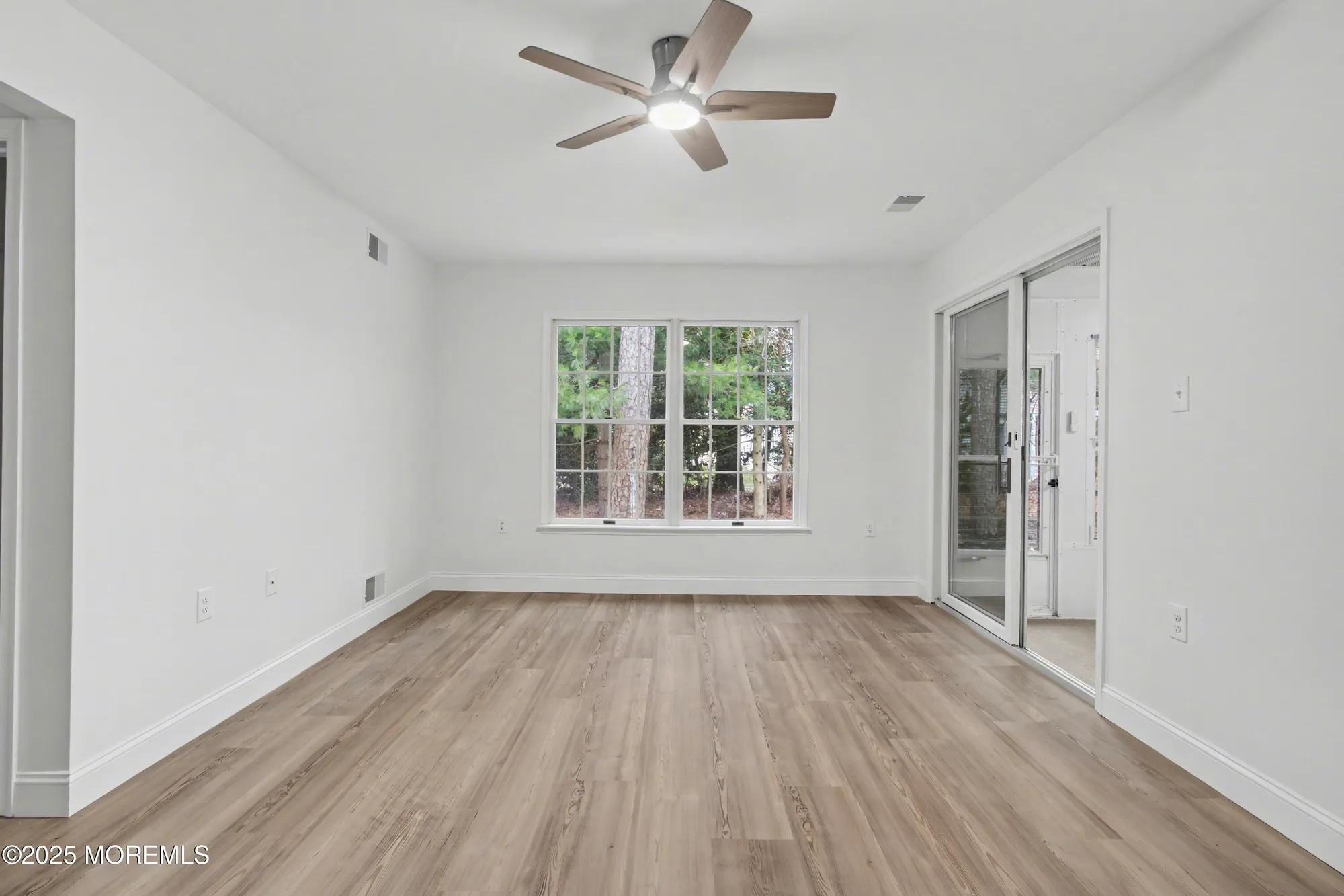 Property Slideshow image 24 of 36 | 1493 forelle ln, Toms River, NJ, 08755