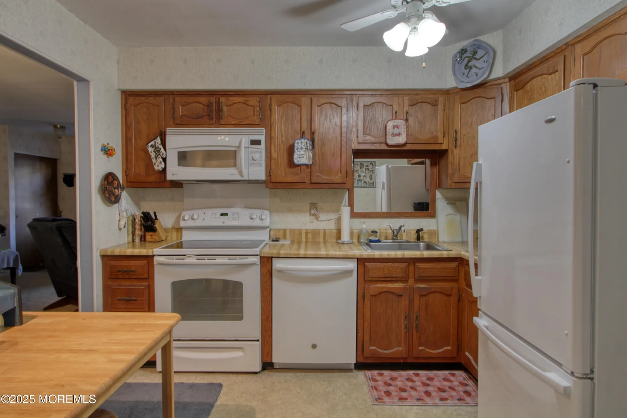 Property Slideshow image 2 of 16 | 9 greenleaf st, Whiting, NJ, 08759