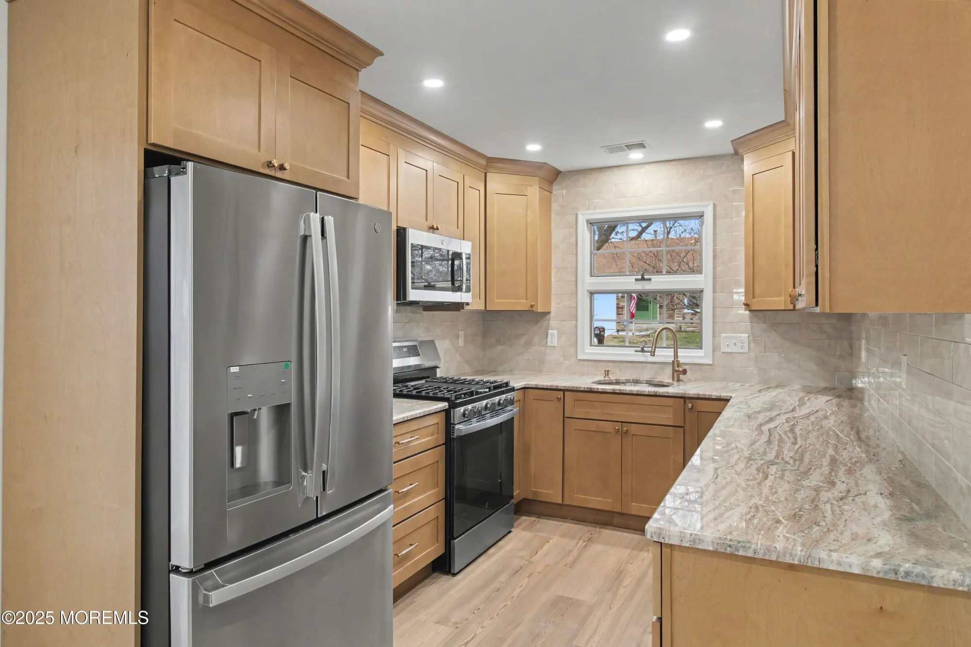 Property Slideshow image 9 of 36 | 1493 forelle ln, Toms River, NJ, 08755