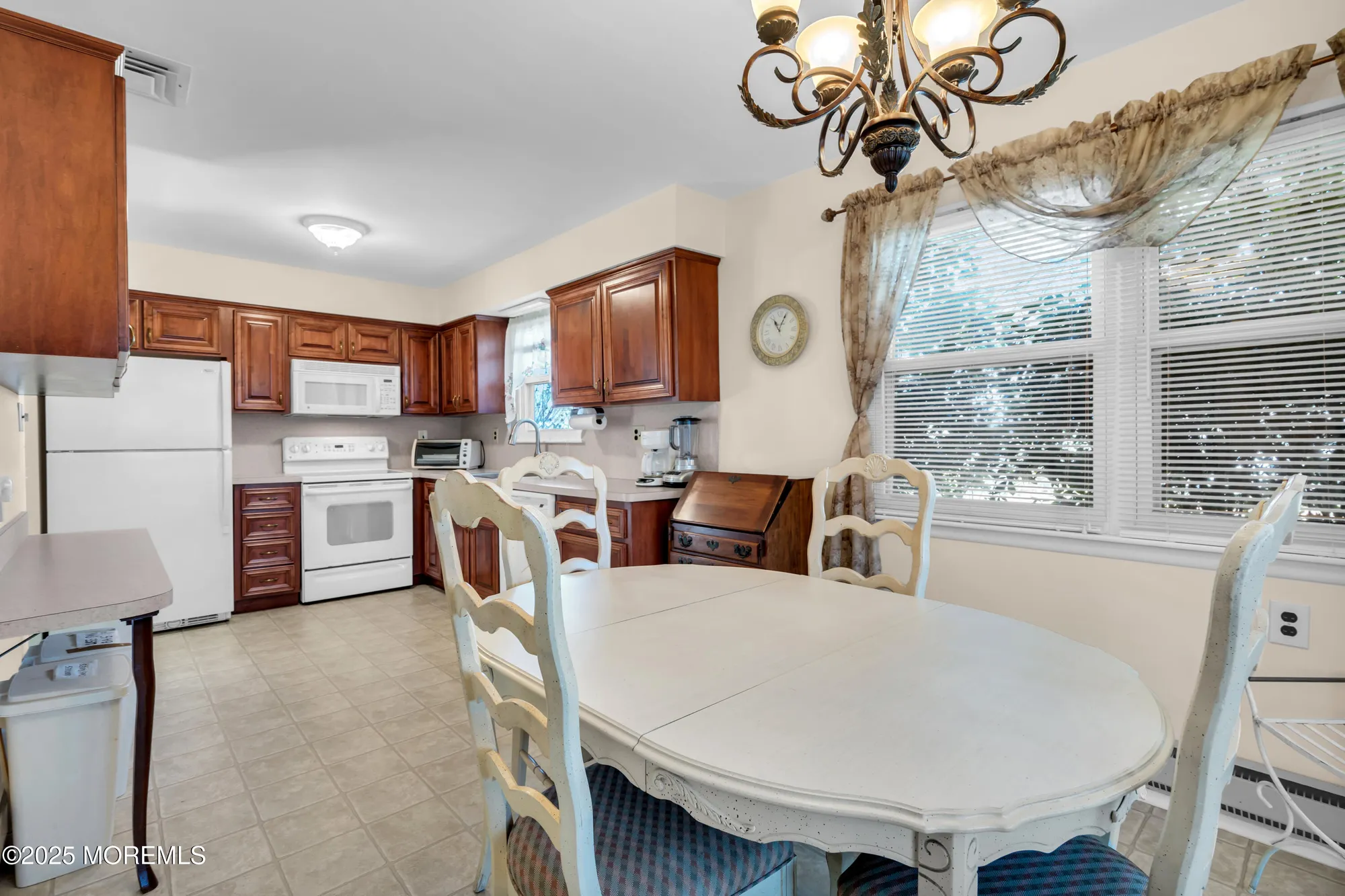 Property Slideshow image 10 of 30 | 9 lodge ct, Brick, NJ, 08724
