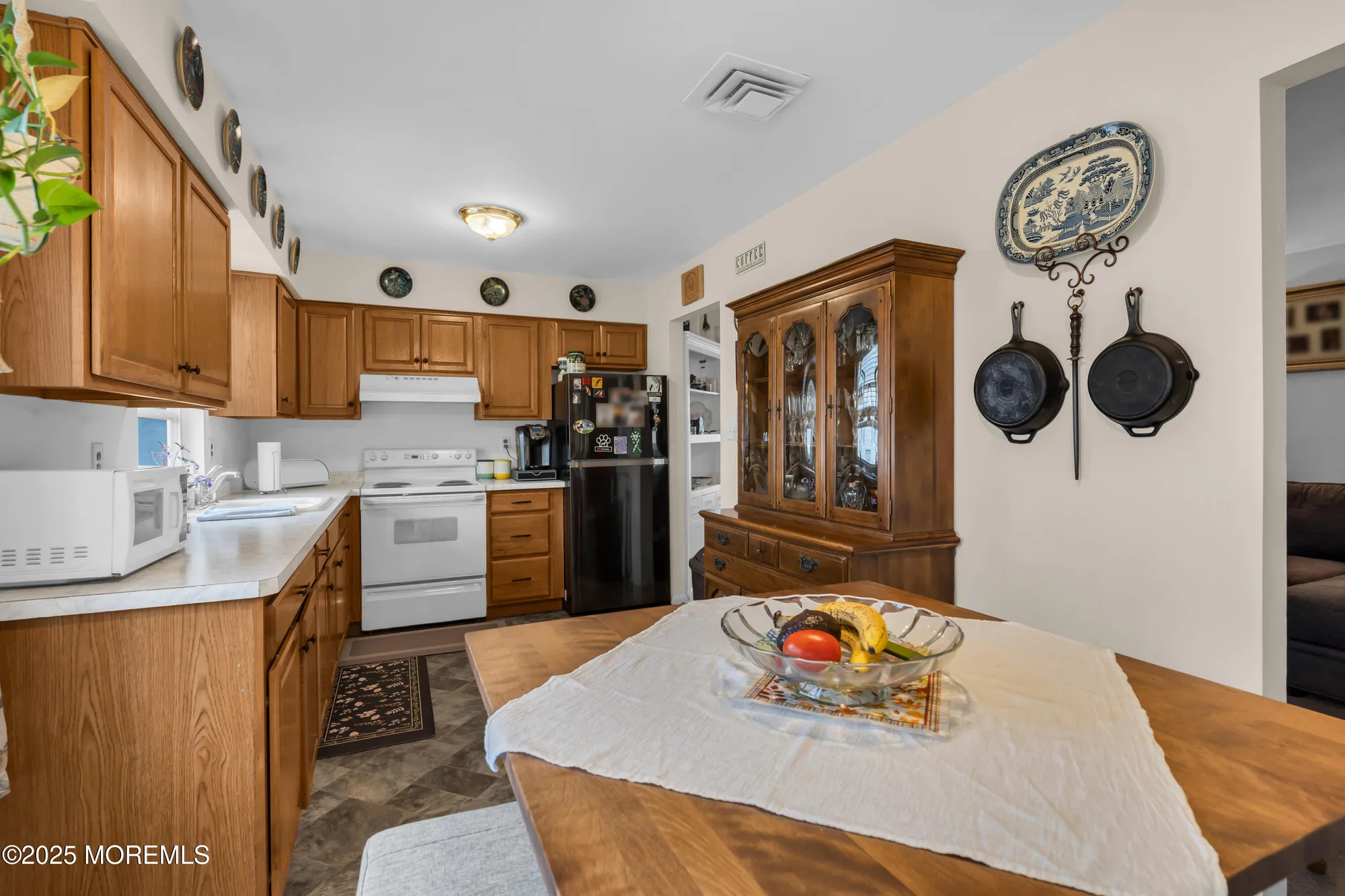 Property Slideshow image 5 of 17 | 57 whitman st, Brick, NJ, 08724