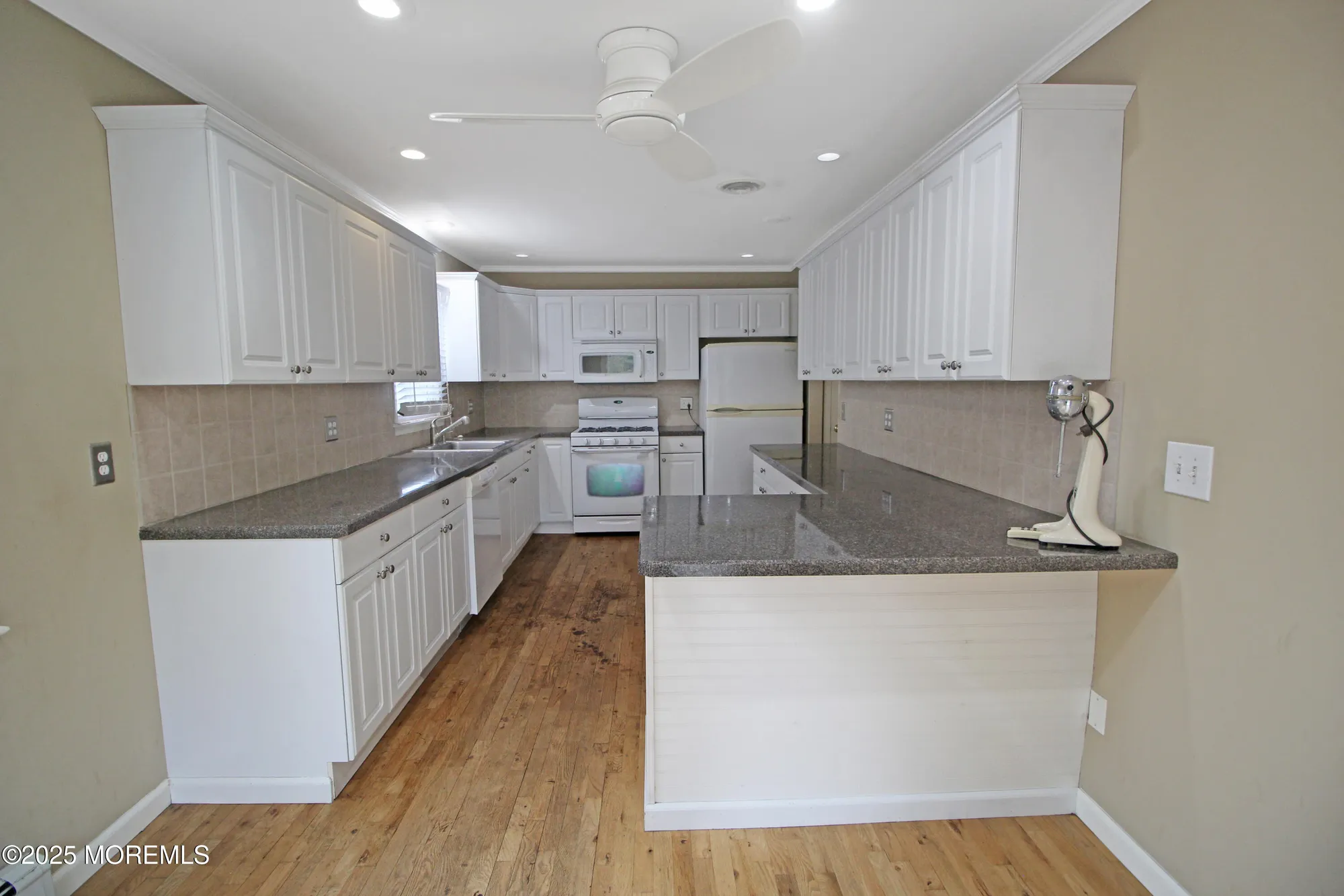 Property Slideshow image 8 of 31 | 13 shaw ct, Toms River, NJ, 08757