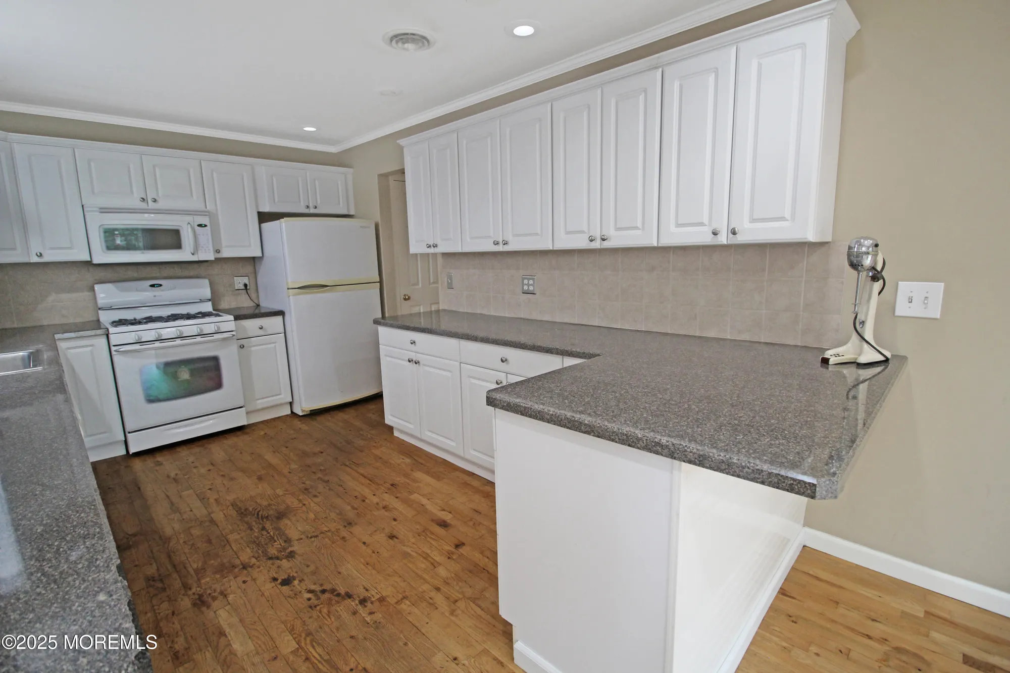 Property Slideshow image 10 of 31 | 13 shaw ct, Toms River, NJ, 08757