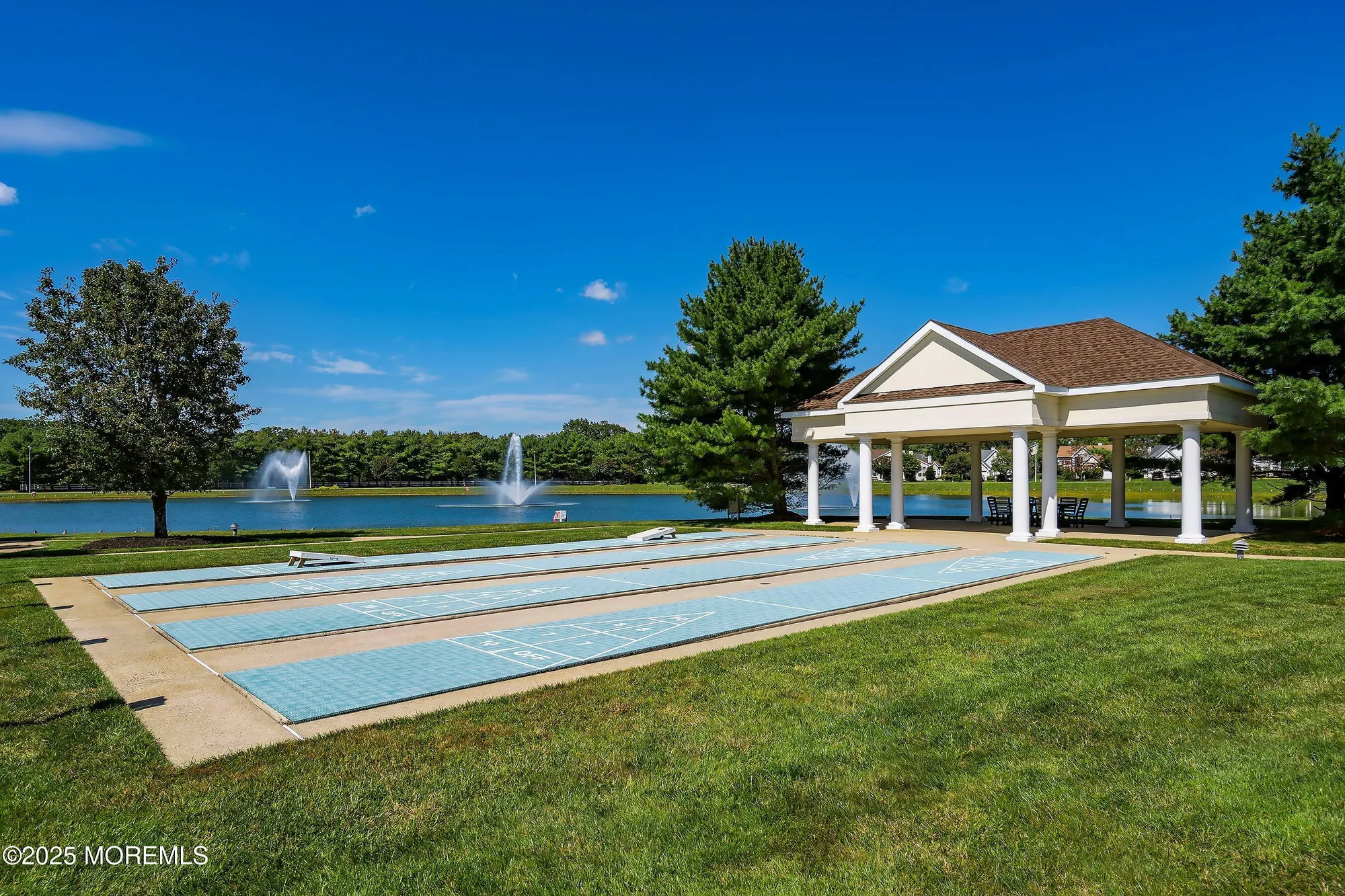 Property Slideshow image 31 of 61 | 6 swan lake ct, Barnegat, NJ, 08005