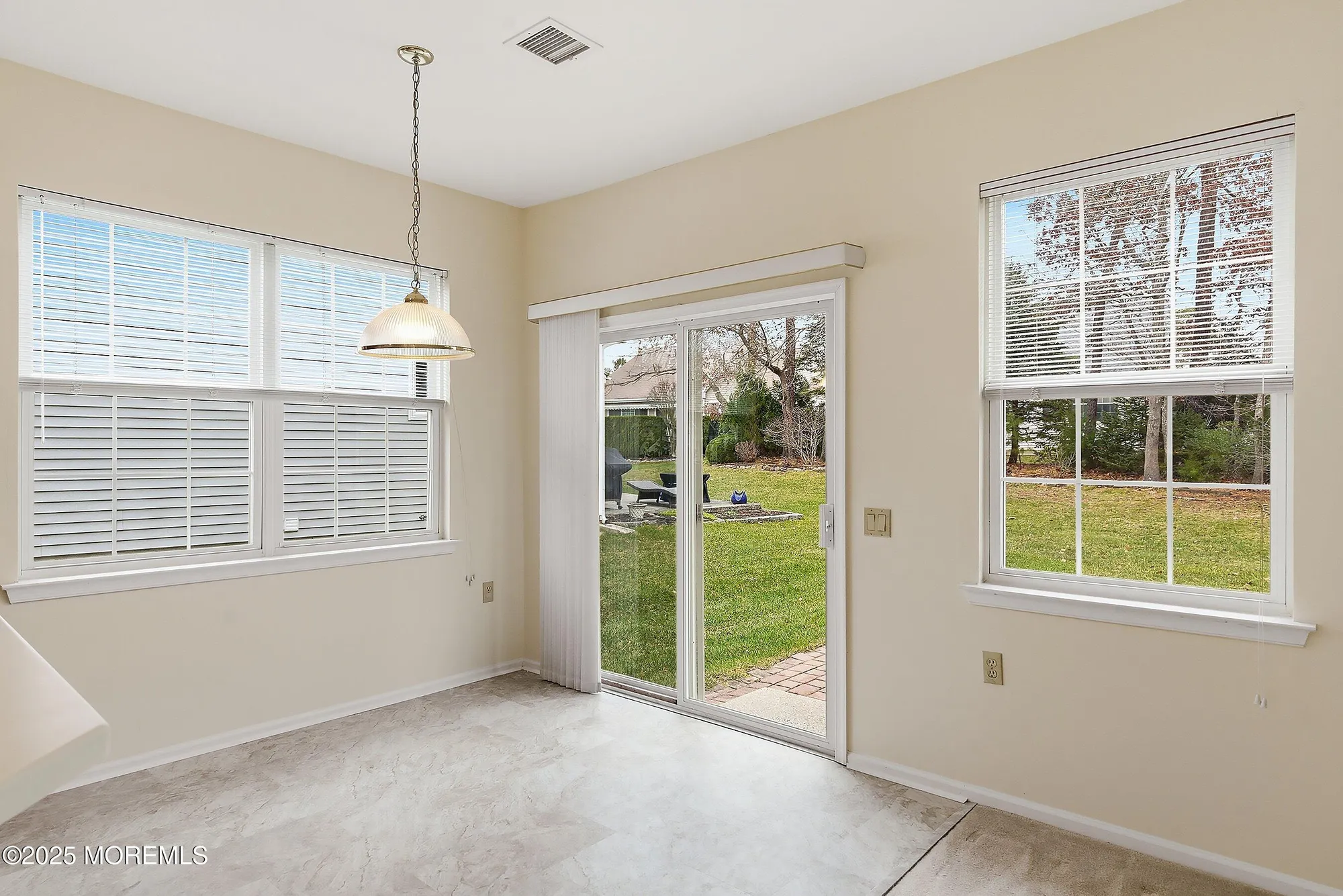 Property Slideshow image 13 of 61 | 6 swan lake ct, Barnegat, NJ, 08005