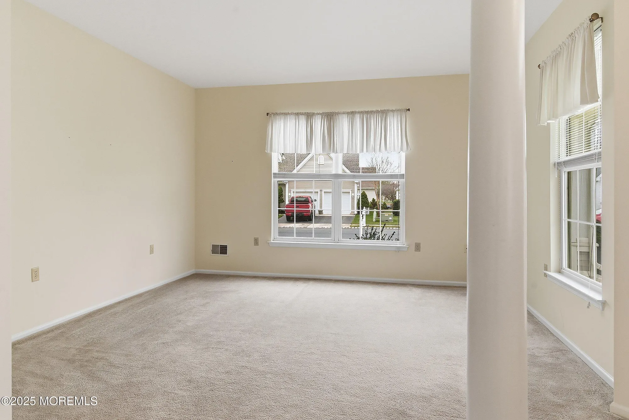 Property Slideshow image 4 of 61 | 6 swan lake ct, Barnegat, NJ, 08005