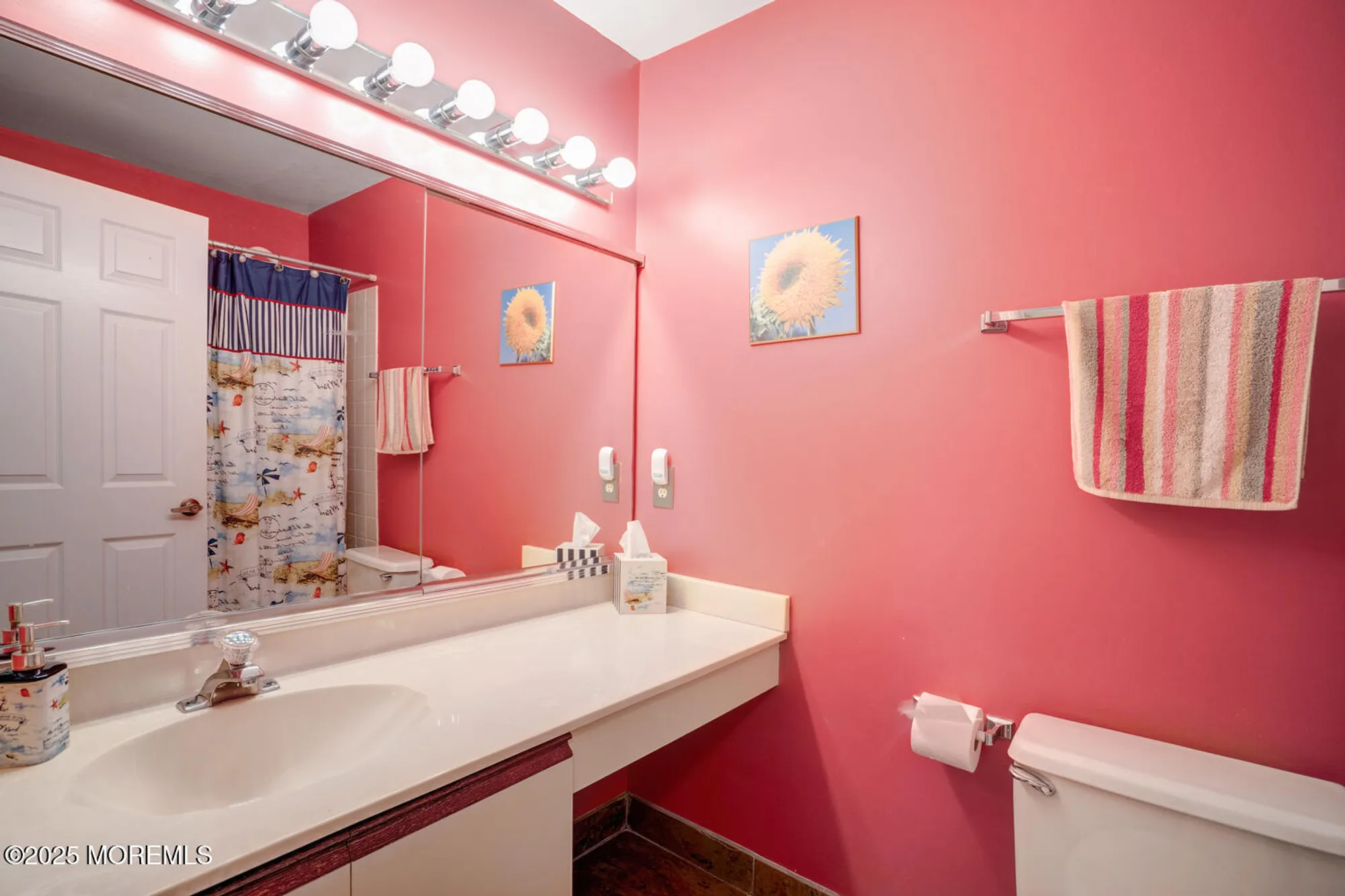 Property Slideshow image 21 of 33 | 11 bedfordshire dr, Monroe, NJ, 08831